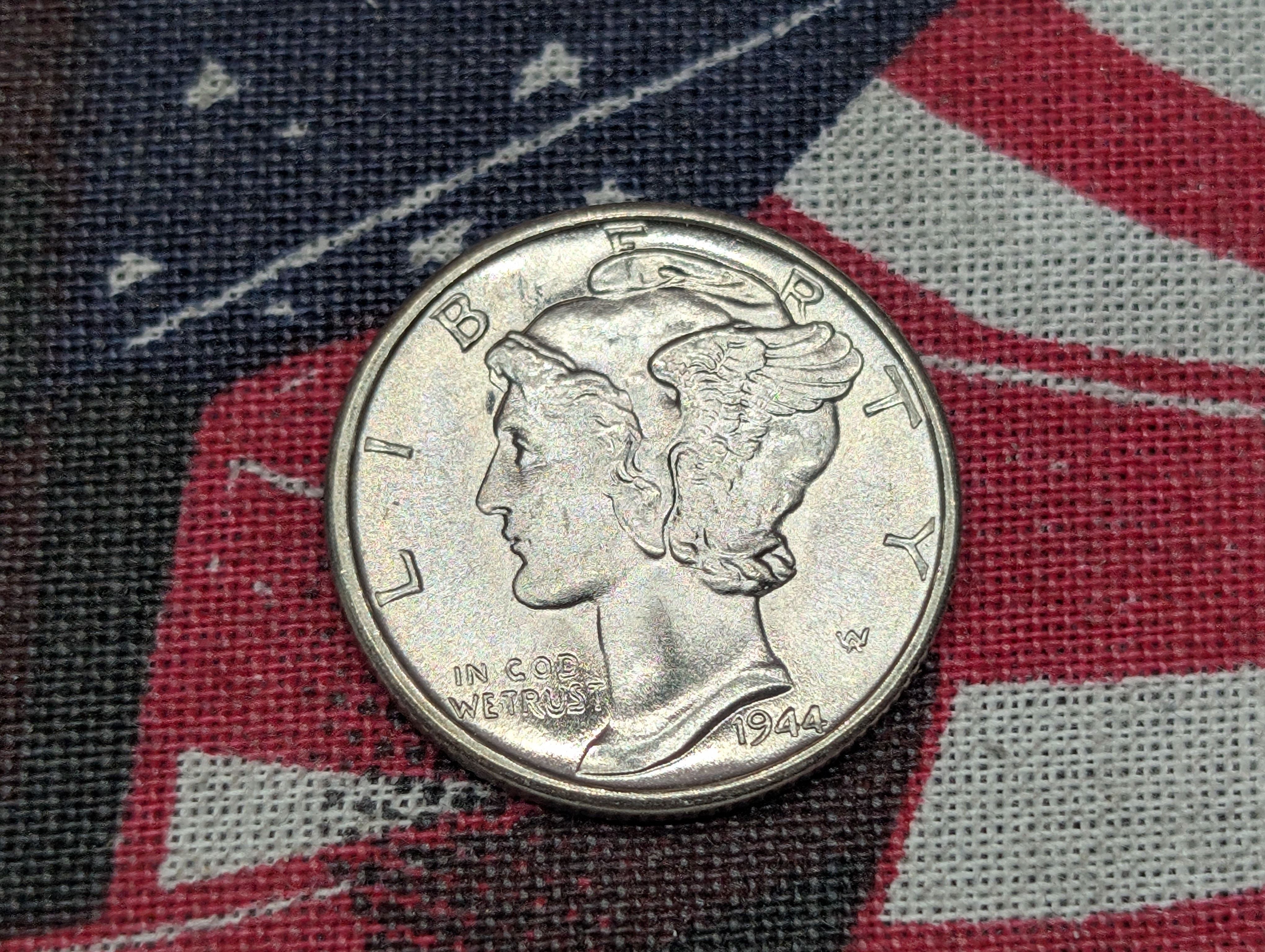 1944-S Mercury 90% Silver Dime - GEM BU with split bands. Super luster from original roll.