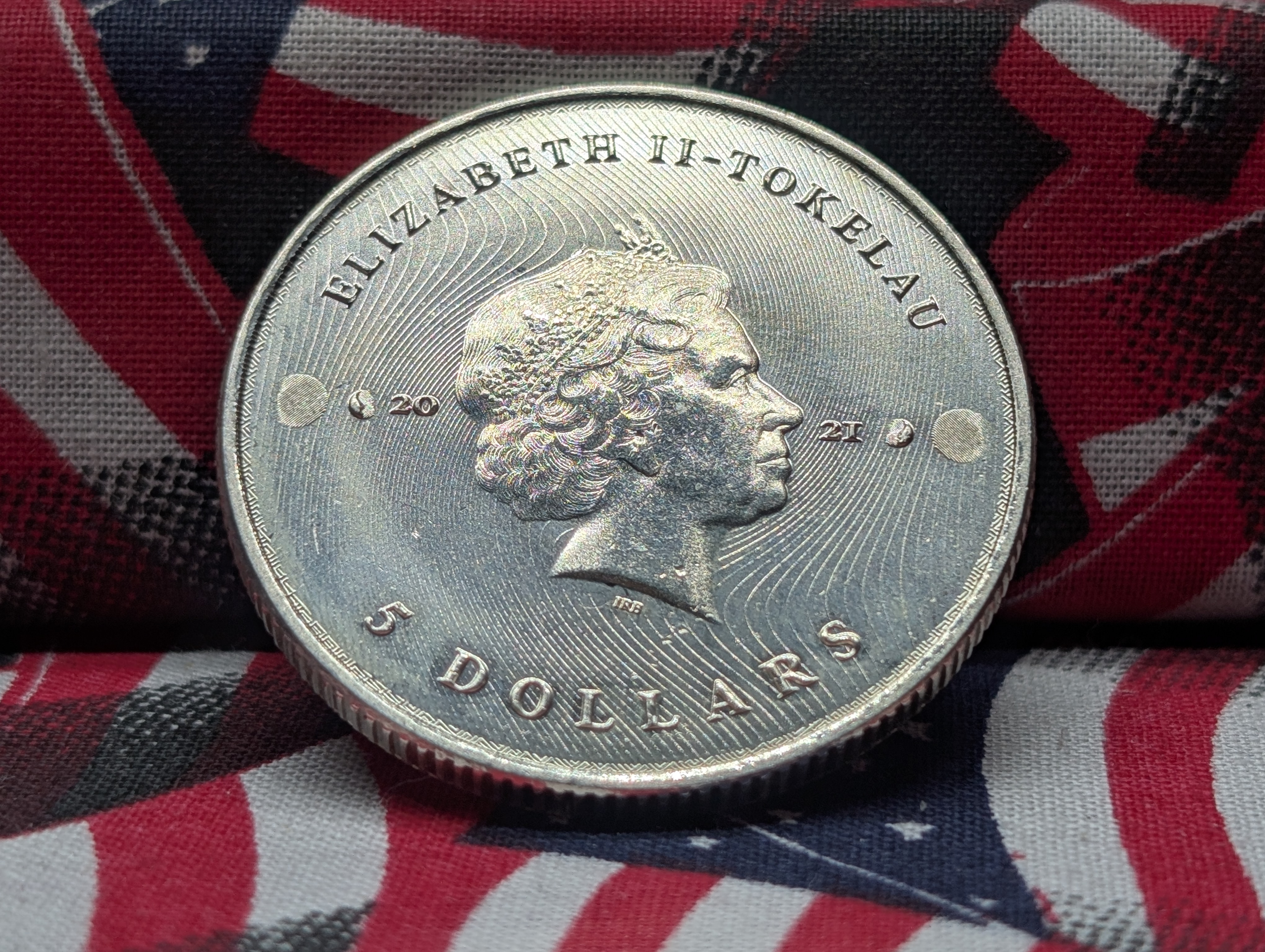 2021 - $5.00 Elizabeth II - Tokelau - 1 oz .9999 Fine Silver Coin