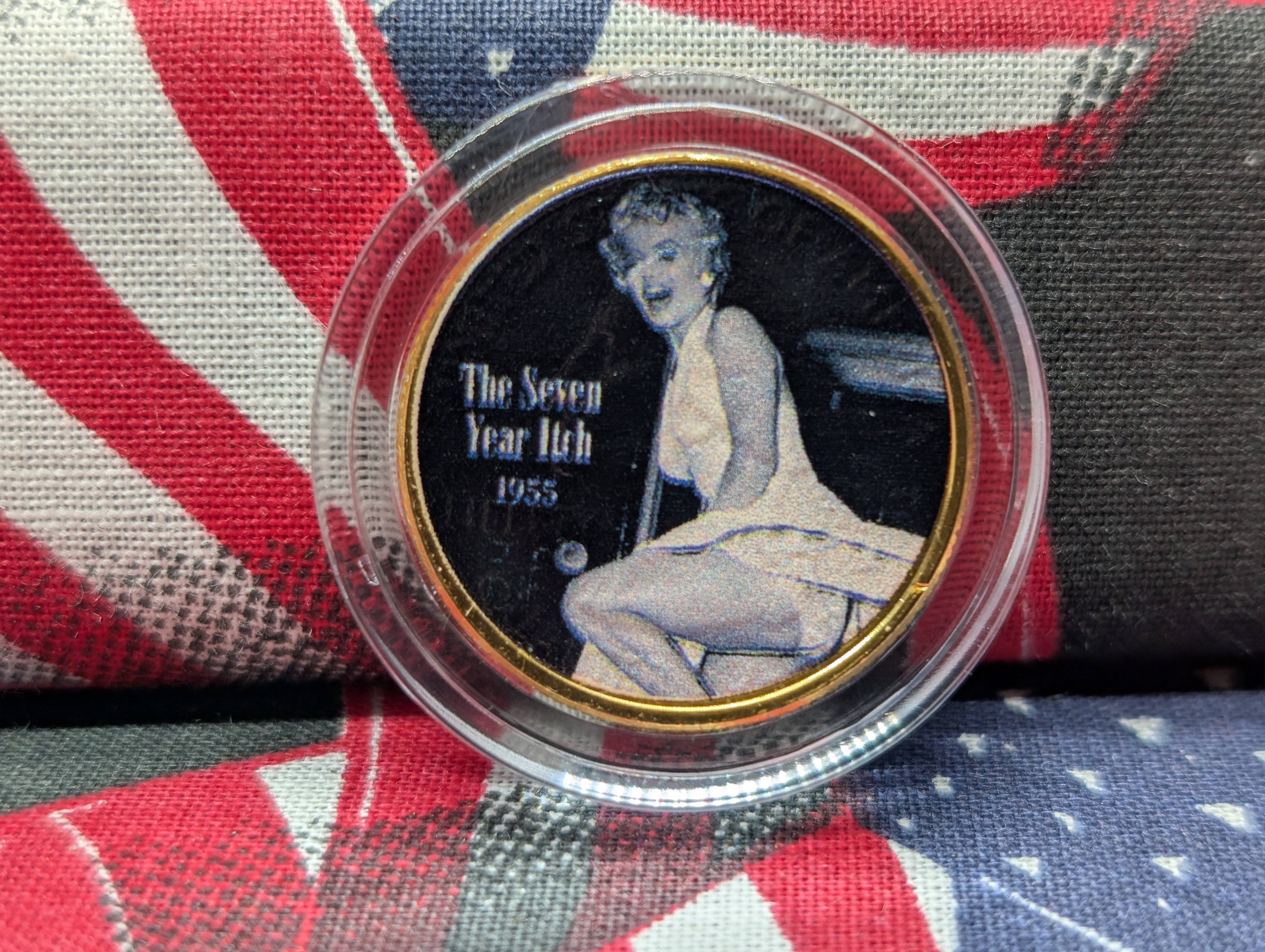 2005 Marilyn Monroe (THE SEVEN YEAR ITCH-1955 Movie) Token, Including Capsule & Stand, New