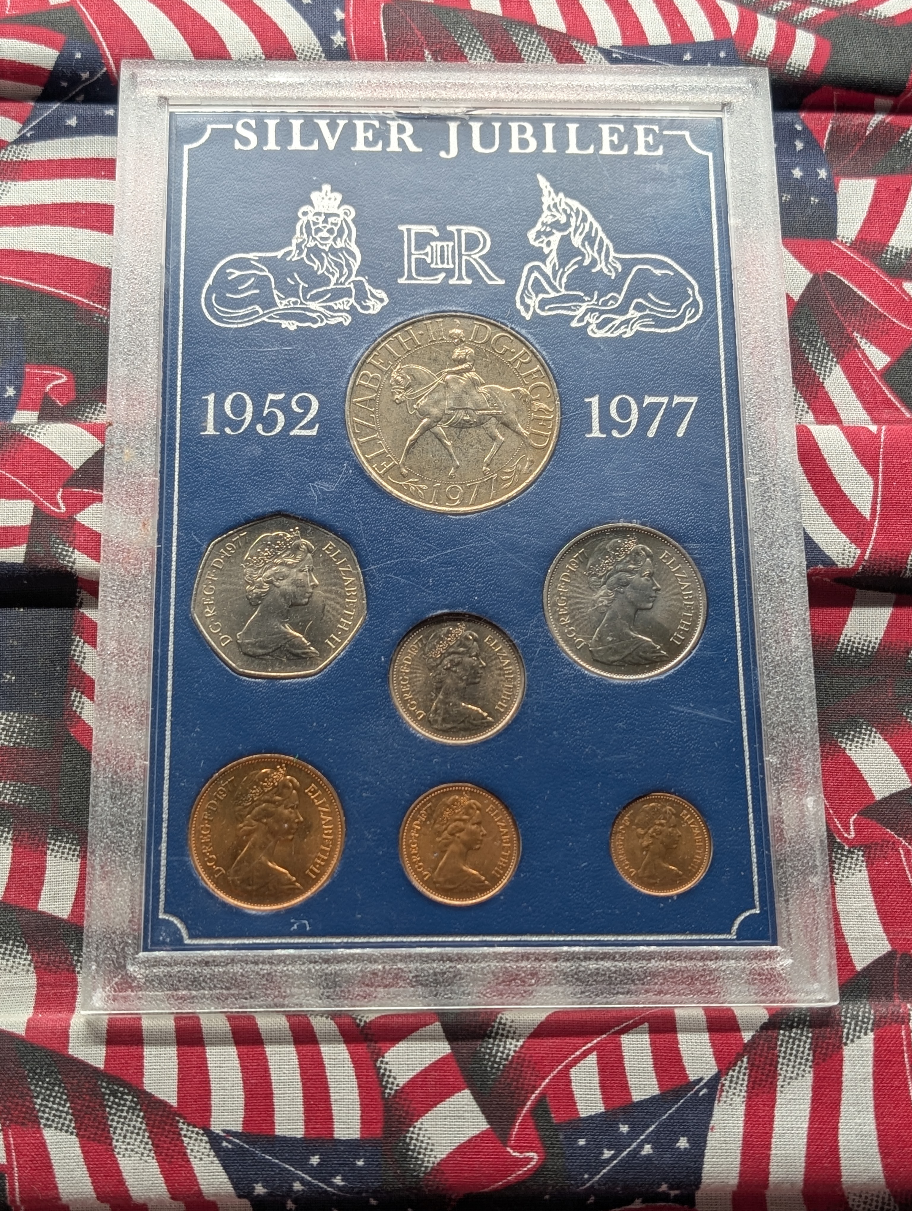 1952-1977 British Silver Jubilee Set, Case Is Cracked, Seven Coin Set.