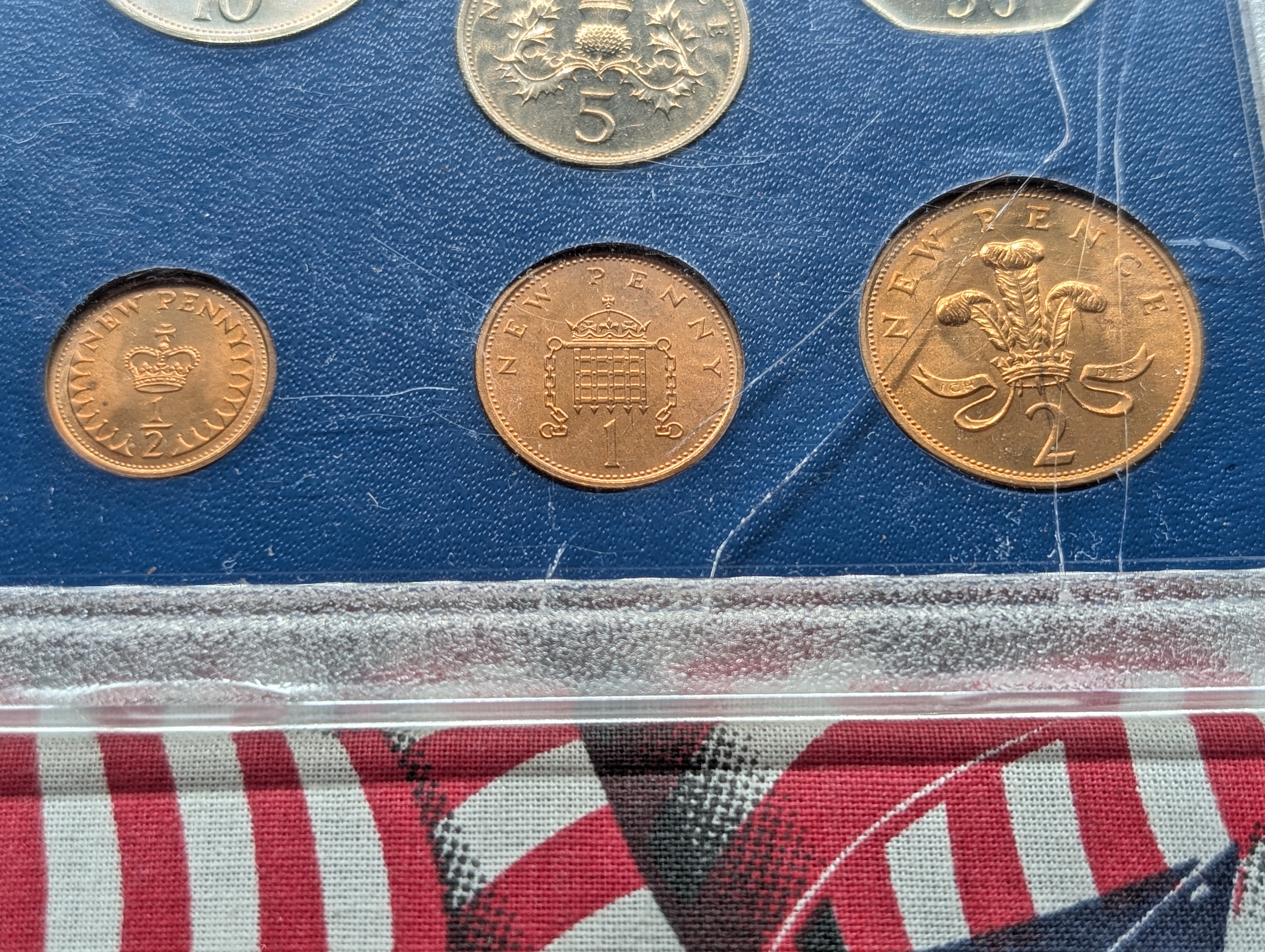 1952-1977 British Silver Jubilee Set, Case Is Cracked, Seven Coin Set.