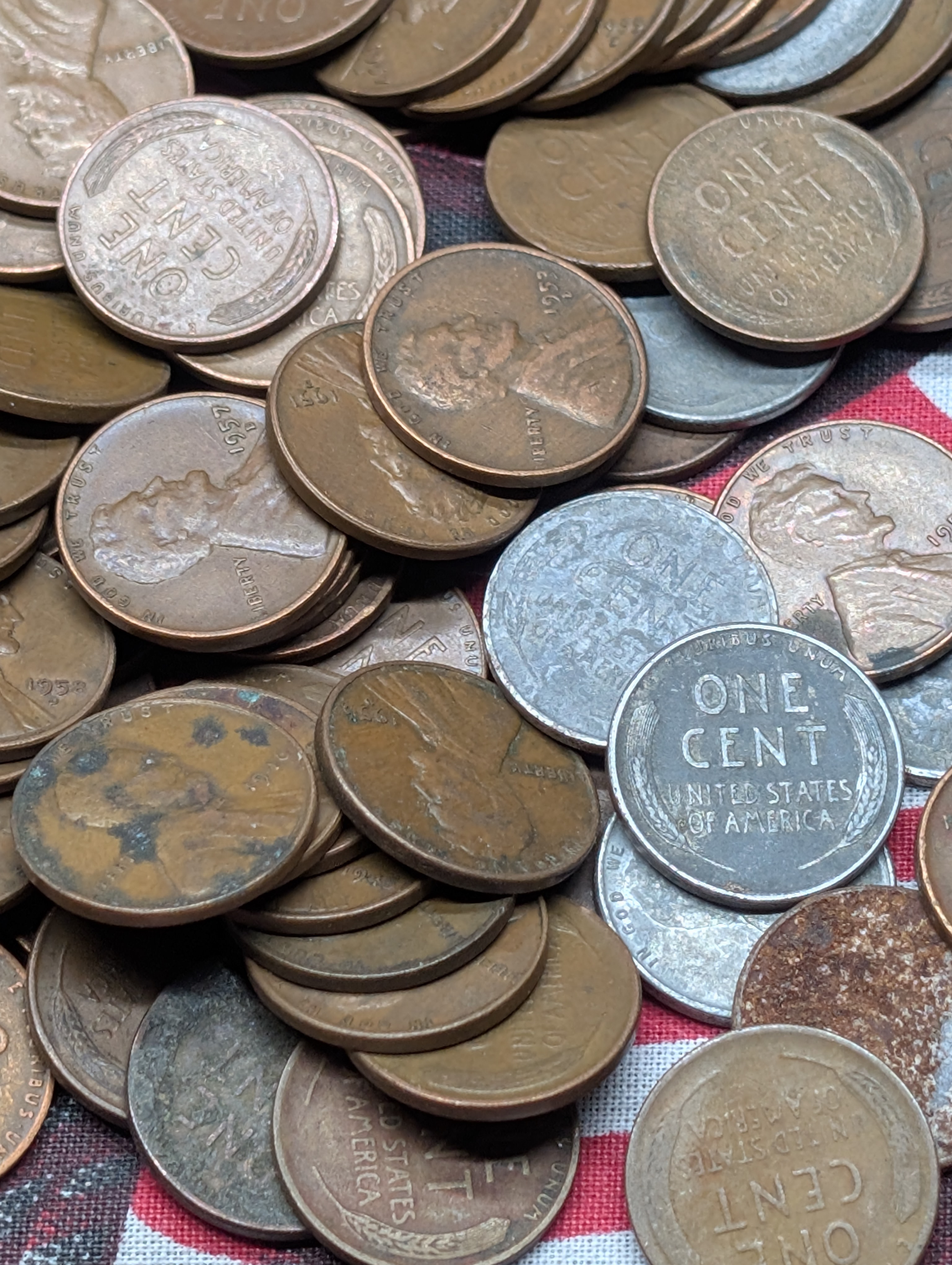 Approximately 215 Assorted Date Lincoln Wheat Cents