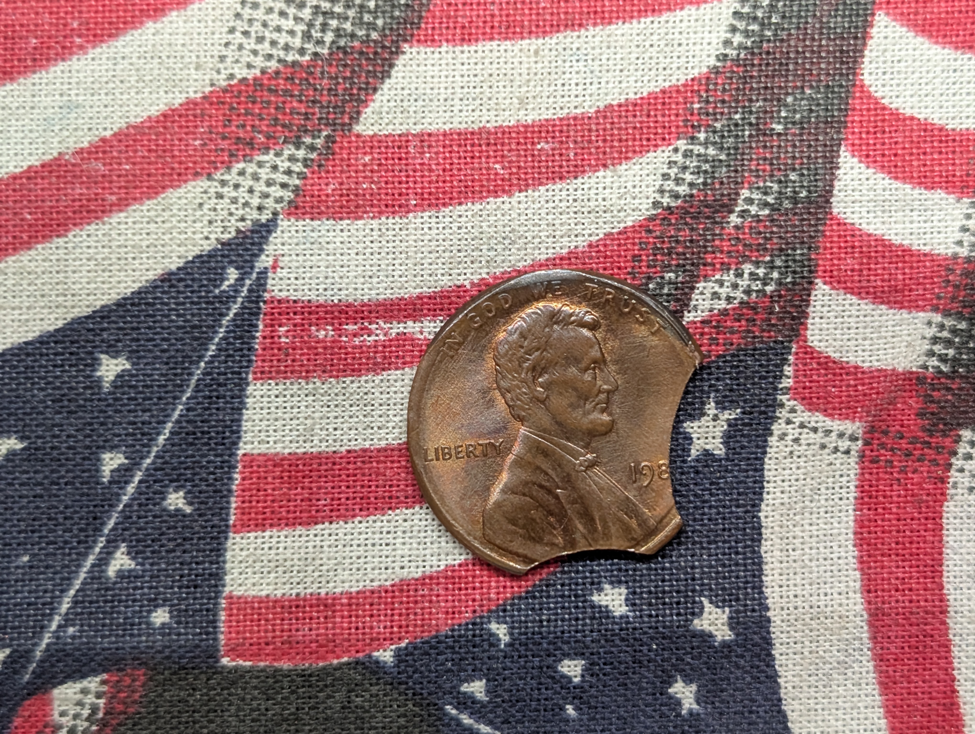 198? Lincoln Cent- Double Clipped w/Enlarged Rim, Error