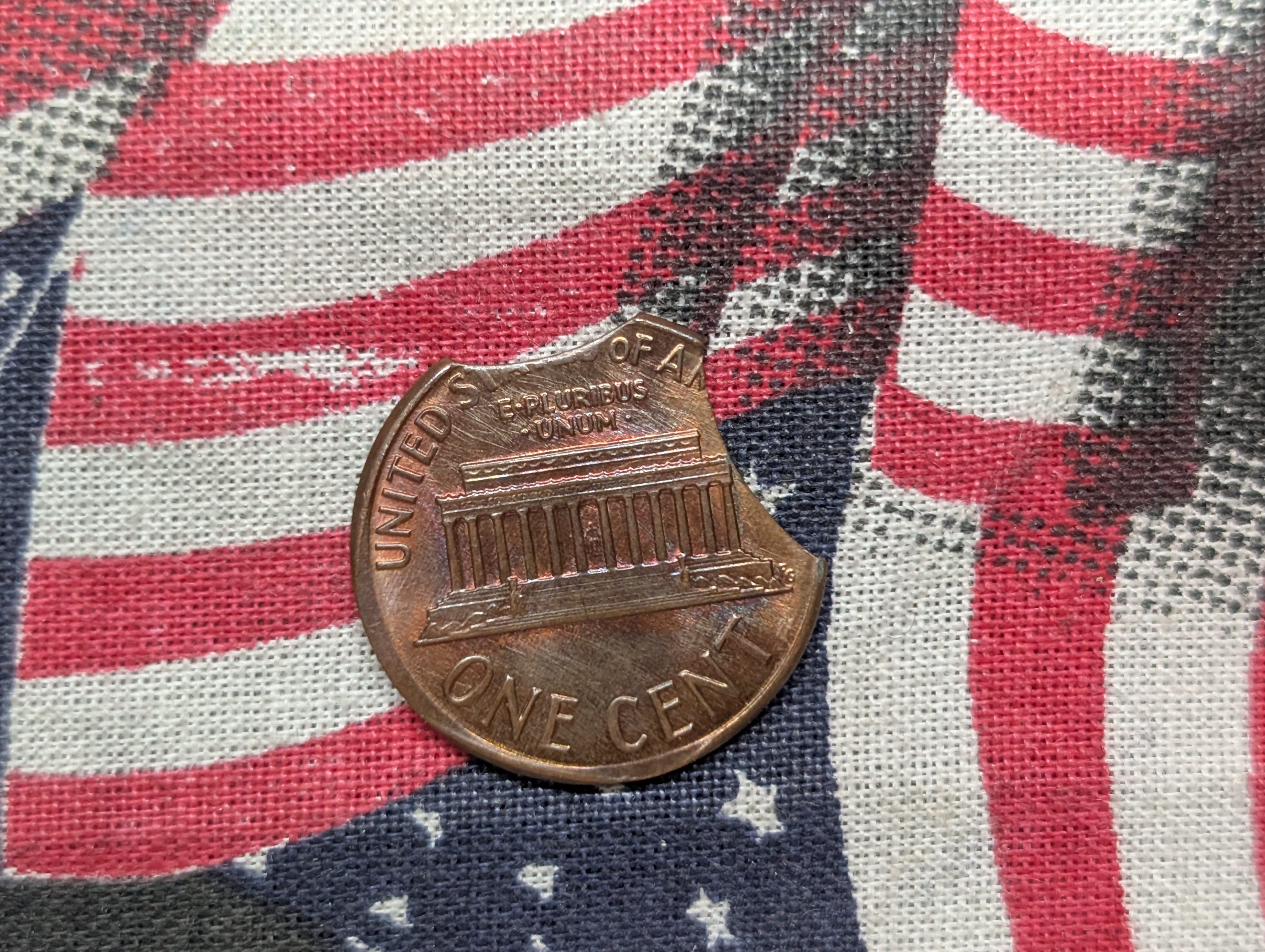 198? Lincoln Cent- Double Clipped w/Enlarged Rim, Error