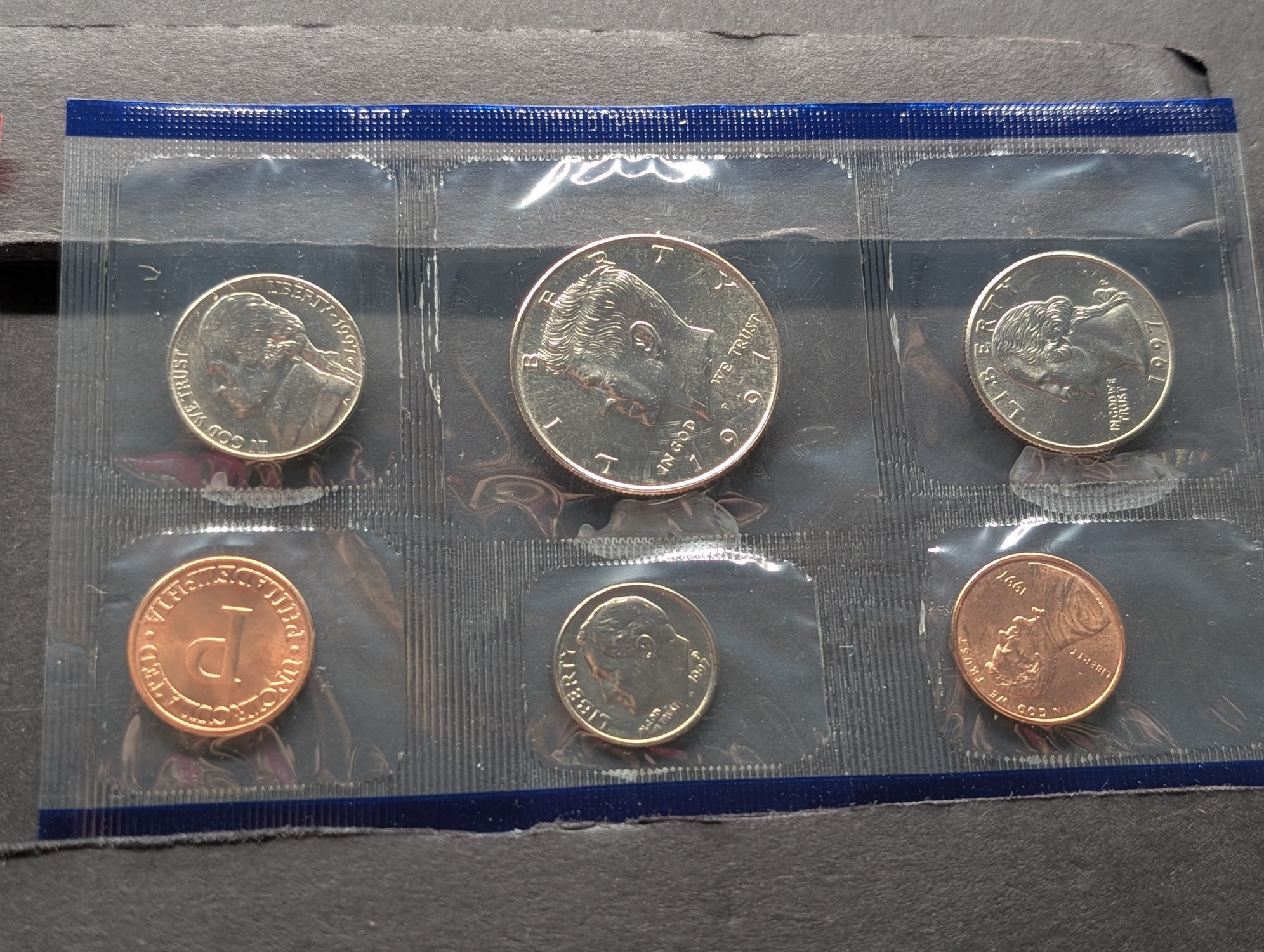 1997 P & D U.S. Mint Uncirculated Coin Set In OGP w/COA