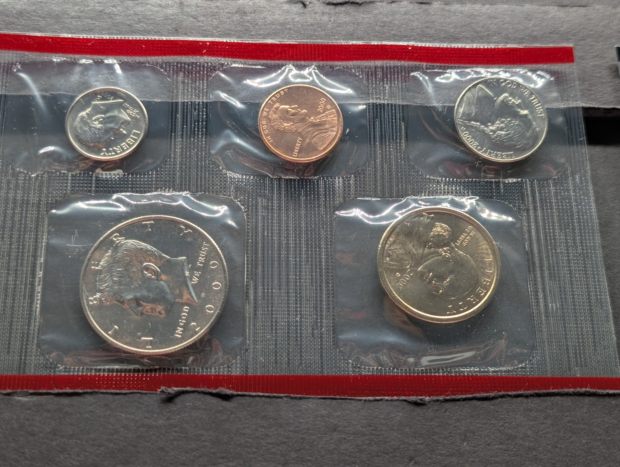 2000-D U.S. Mint Uncirculated Coin Set with State Quarters and Sacagawea Dollar In OGP w/ COA