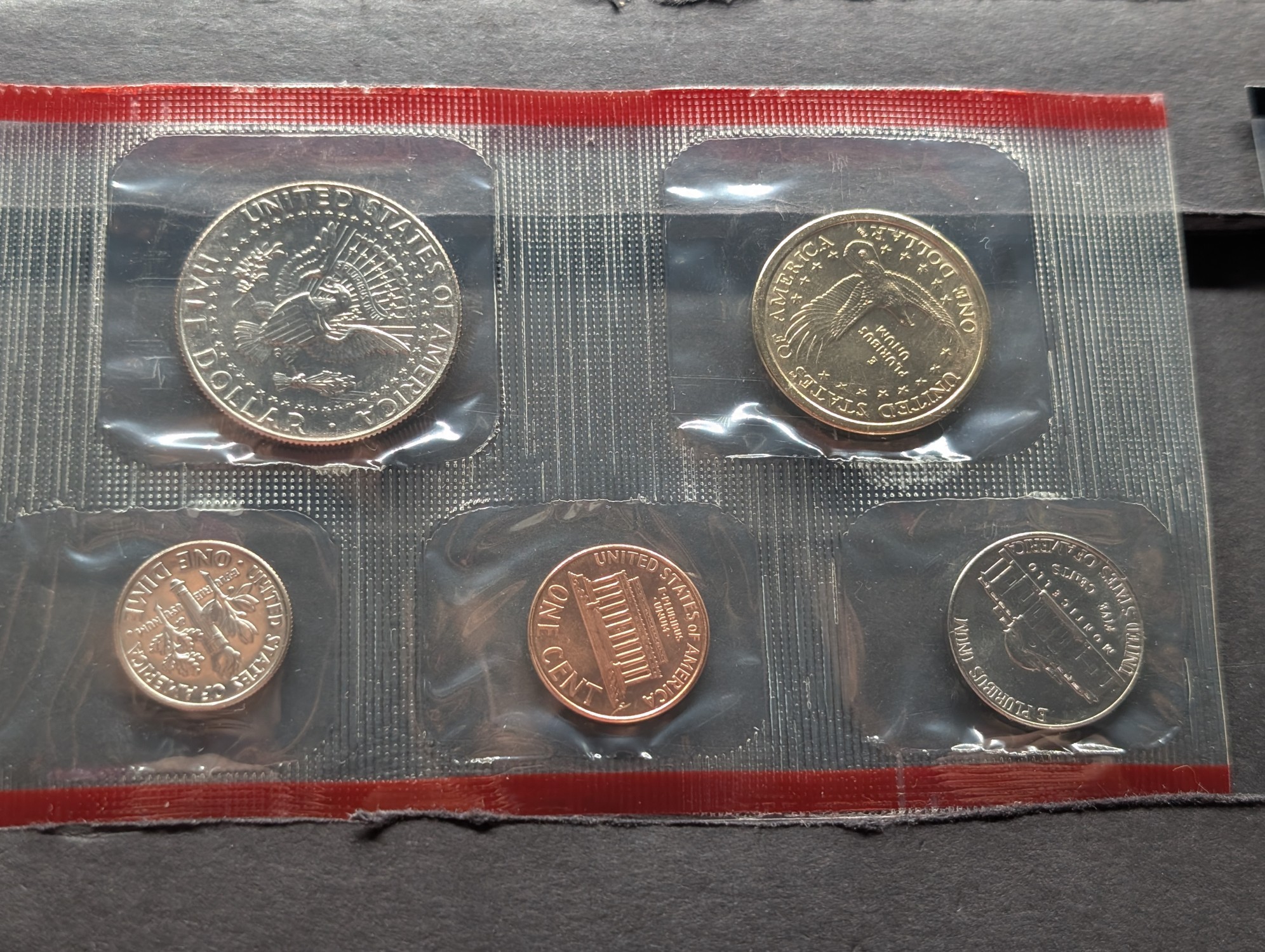 2000-D U.S. Mint Uncirculated Coin Set with State Quarters and Sacagawea Dollar In OGP w/ COA