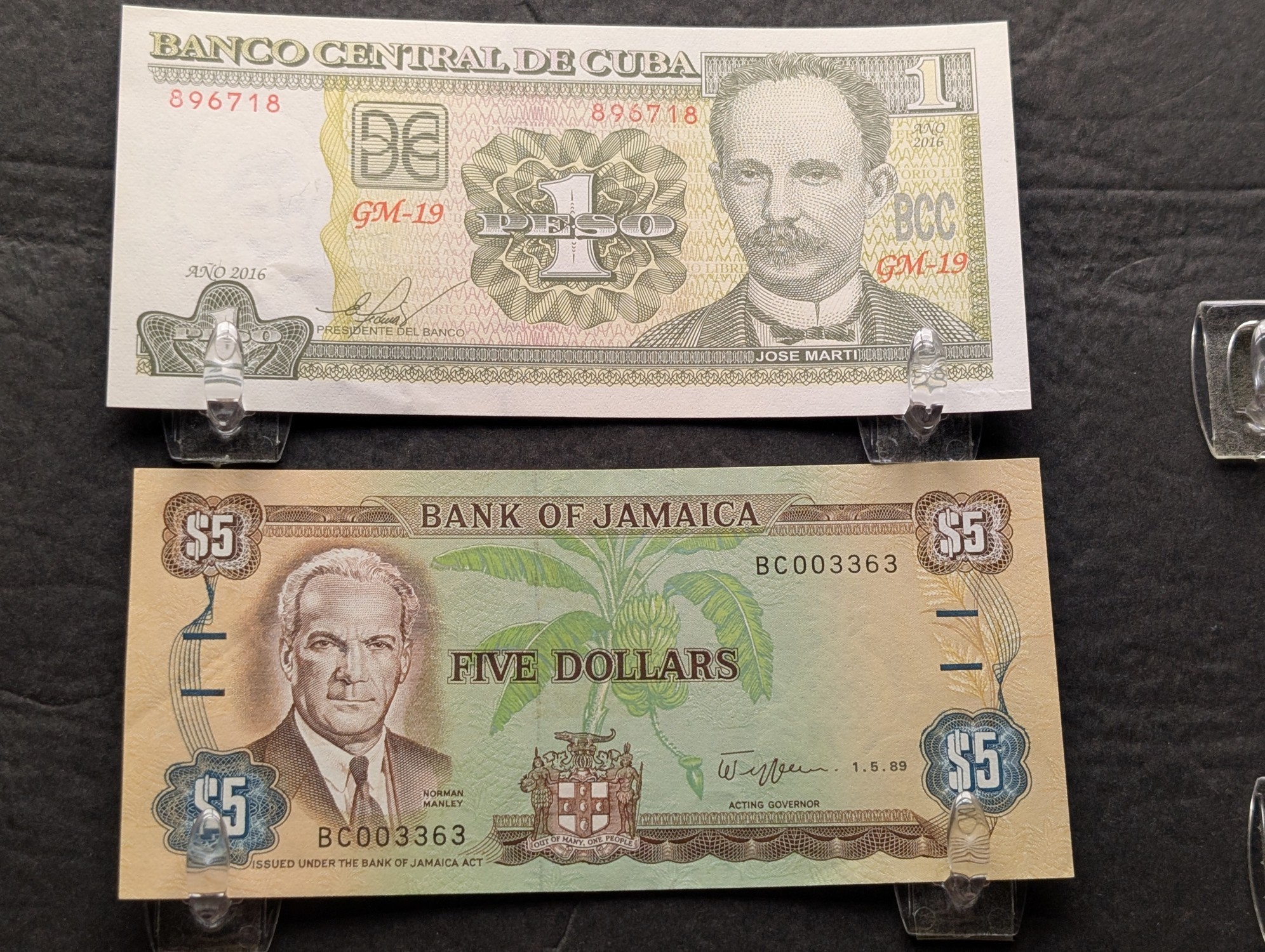 2016 Caribbean Island 1 Peso and 1989 Jamaica 5 Dollars