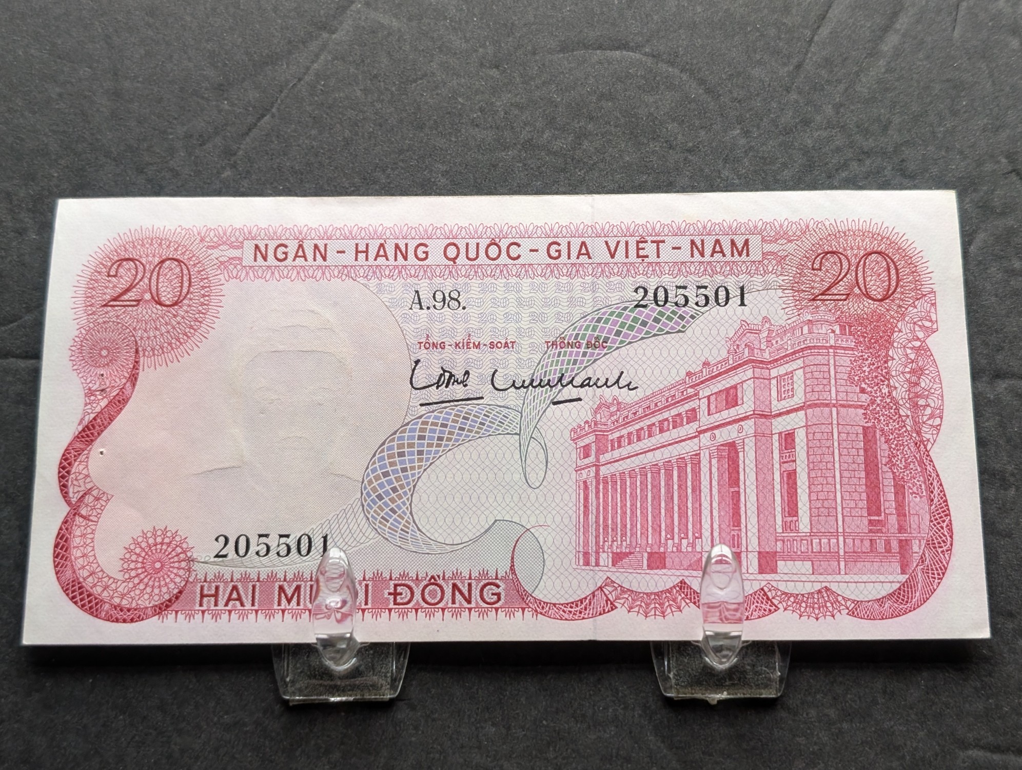 Republic of Vietnam 5, 20, and 50 D?ng Banknotes – 5 D?ng with Repeater Serial Number 112233
