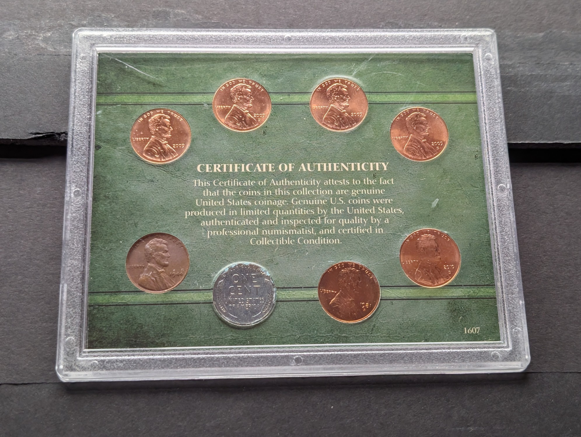 Lincoln Cent Design Collection in Display w/ COA, Eight Coins