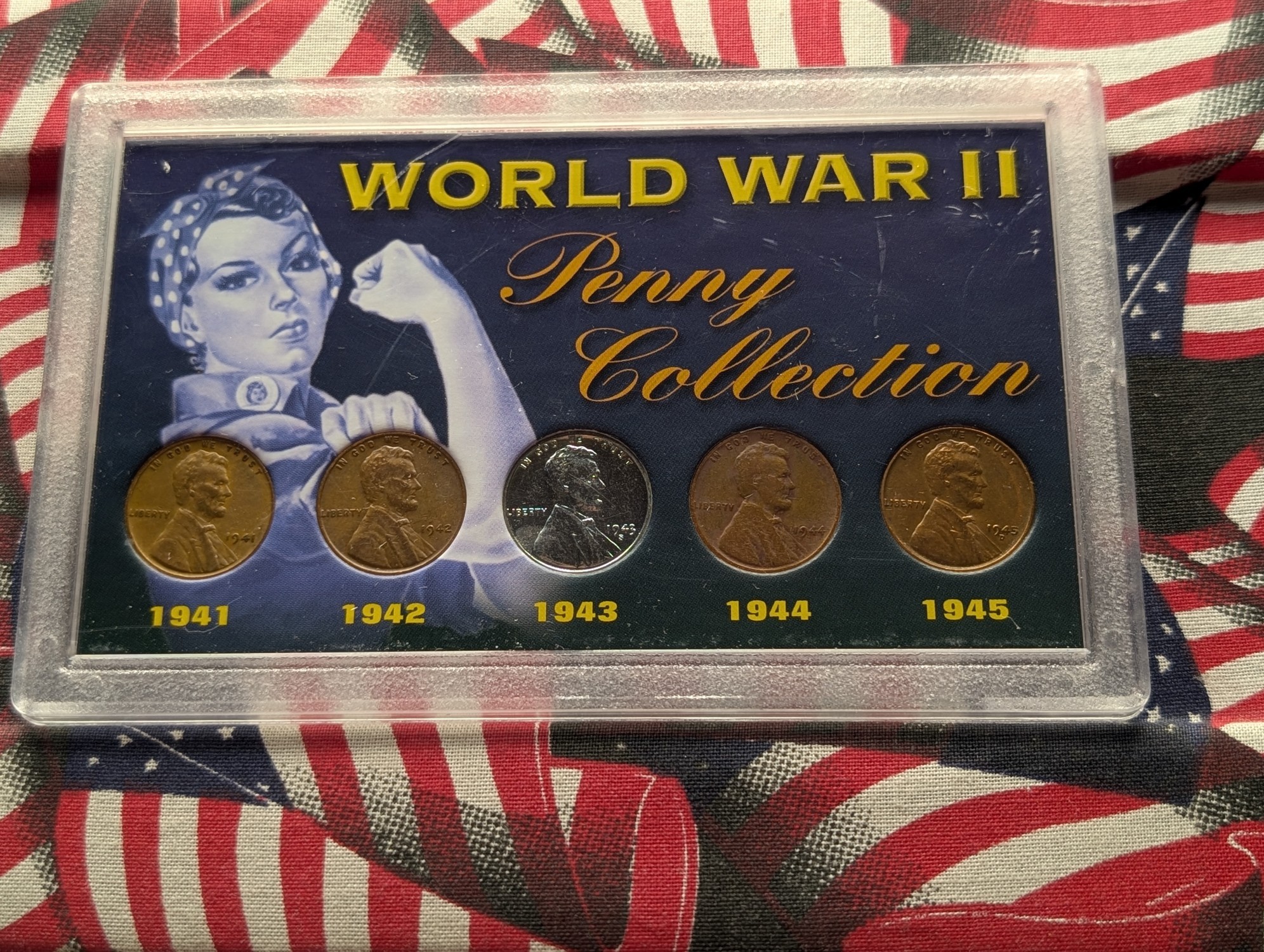 1941-45 WWII Lincoln Wheat Cent Collection in Display - 5 Total Coins