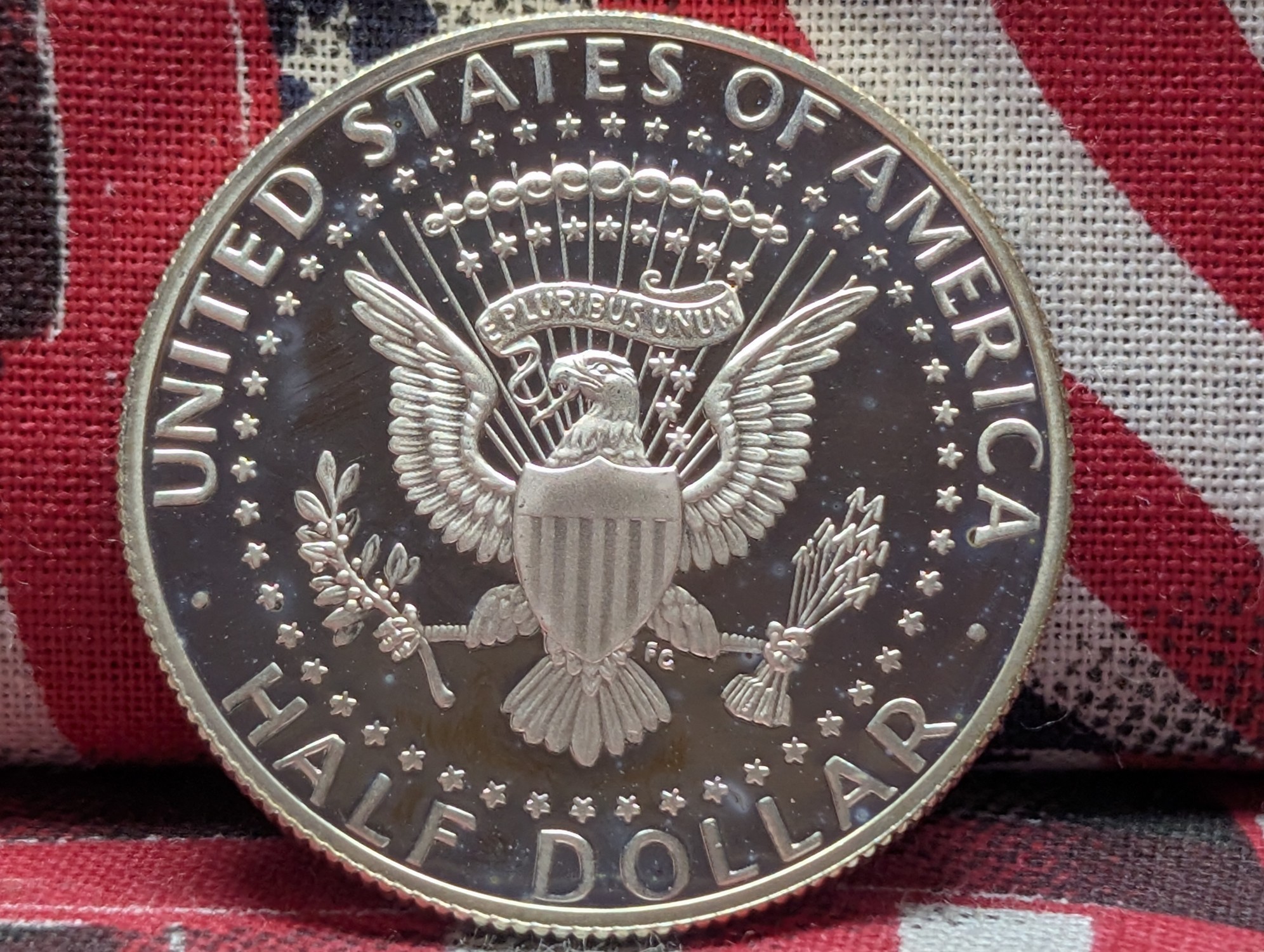 2009-S & 2001-S GEM PROOF Kennedy Silver Half Dollars in Capsules