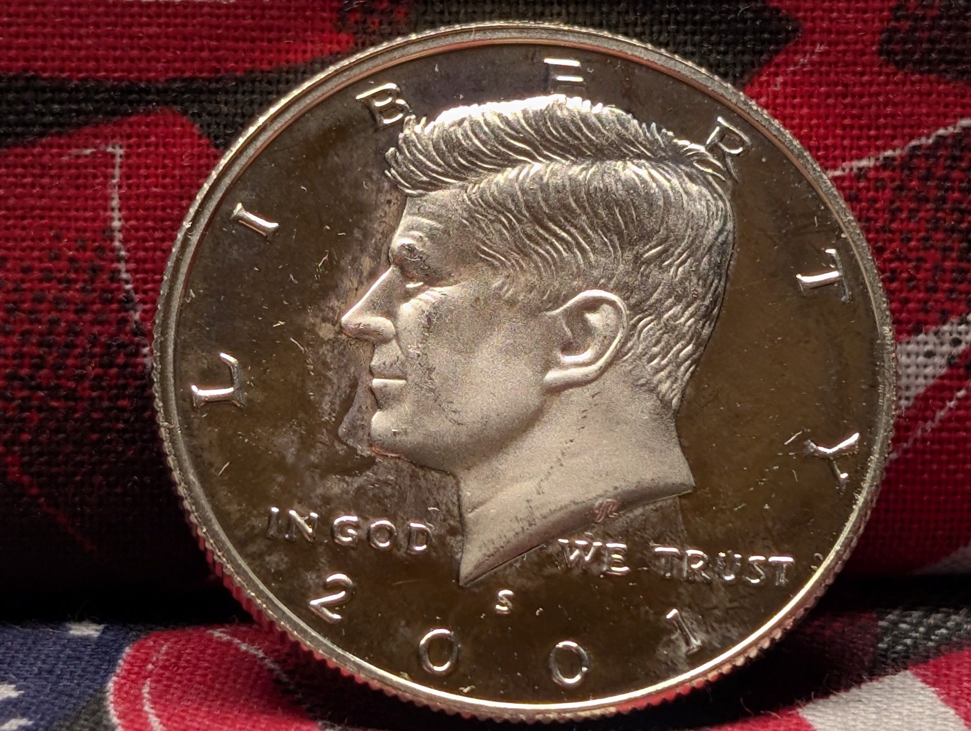 2009-S & 2001-S GEM PROOF Kennedy Silver Half Dollars in Capsules