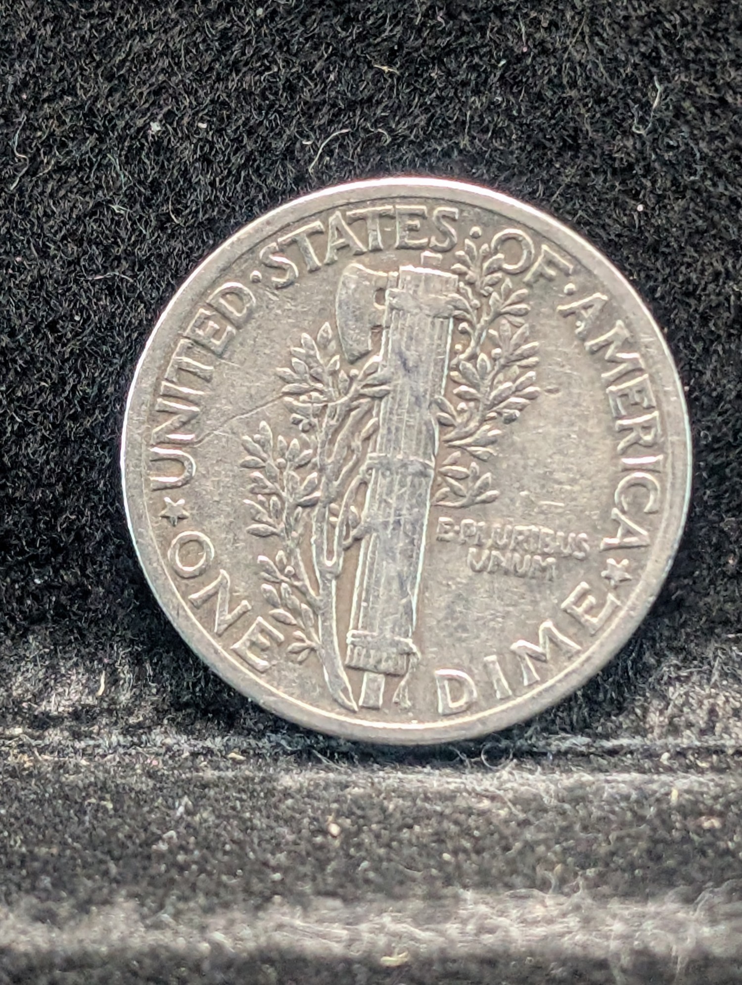 1943 (WWII ERA), Mercury Dime, 83 Years old, 90% Silver