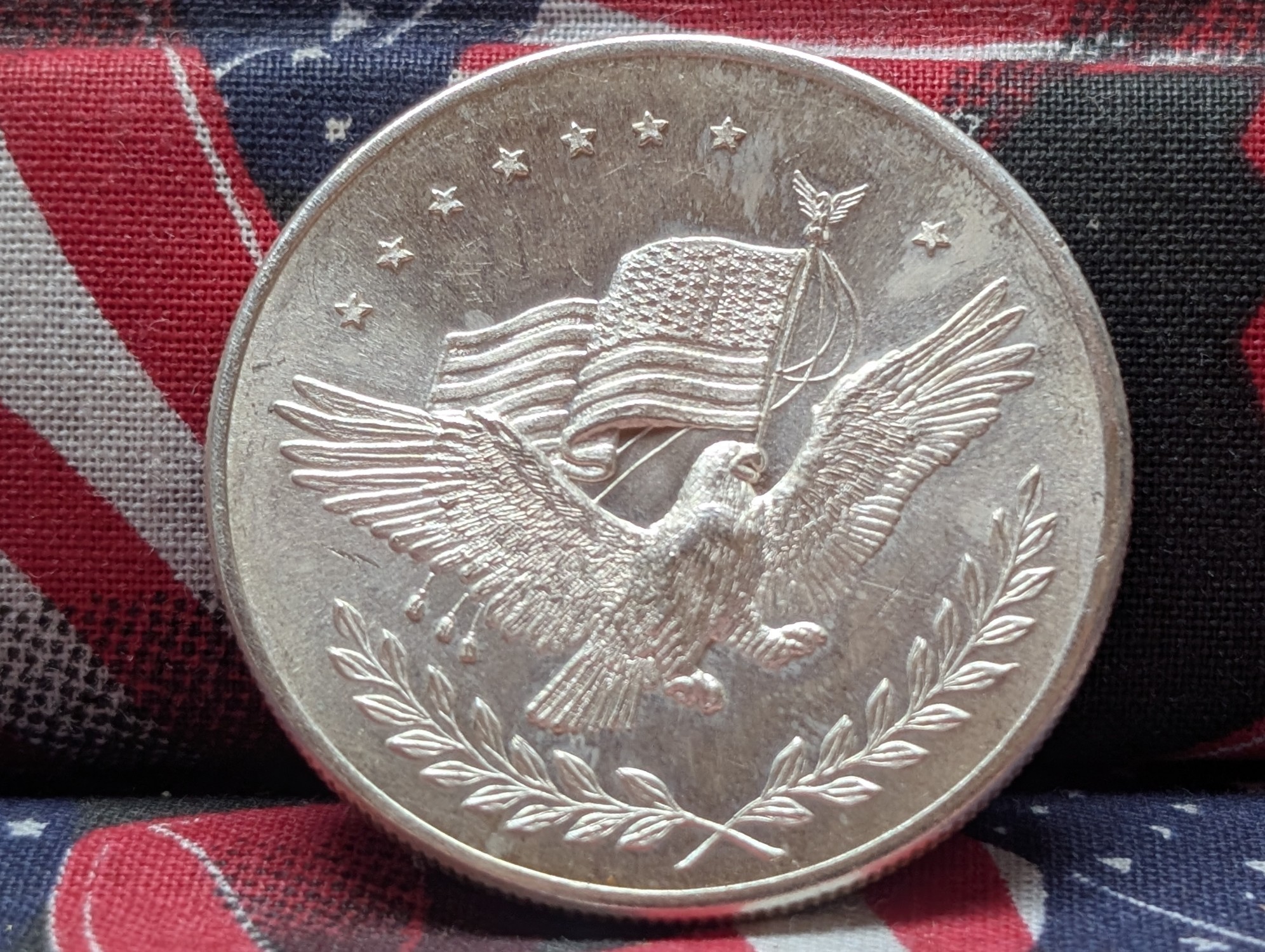 Eagle & US Flag 1 Troy Oz .999 Fine Silver Trade Unit Round