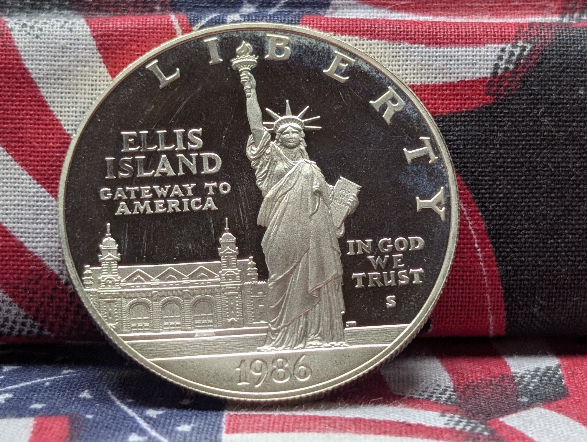 1986-S Statue of Liberty Commemorative Proof Silver Dollar, 26.73 Grams .900 Silver