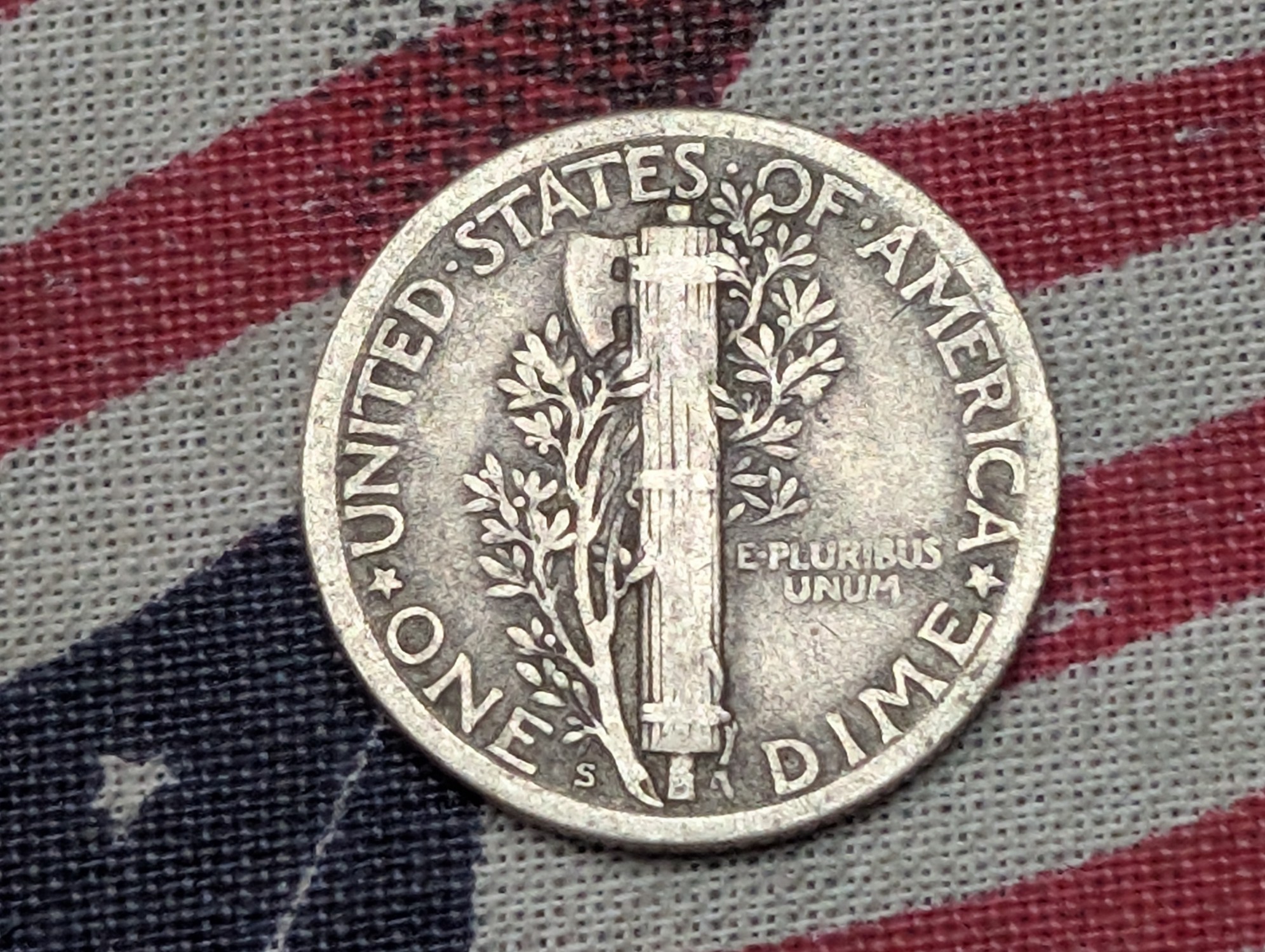 FINE - 1927-S Mercury 90% Silver Dime