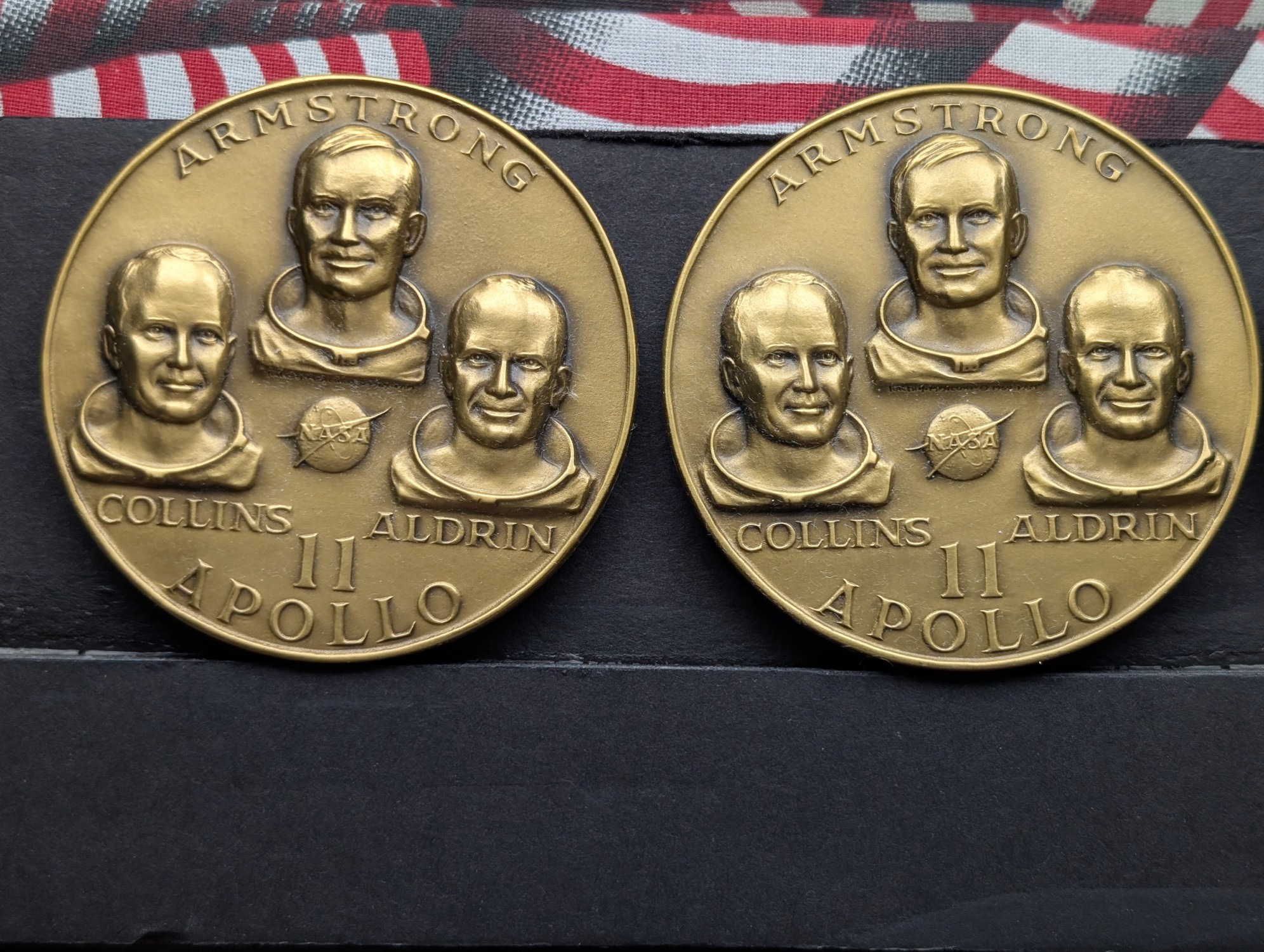 (13) Apollo 11 Vintage Commemorative Bronze Medals in Storage Box