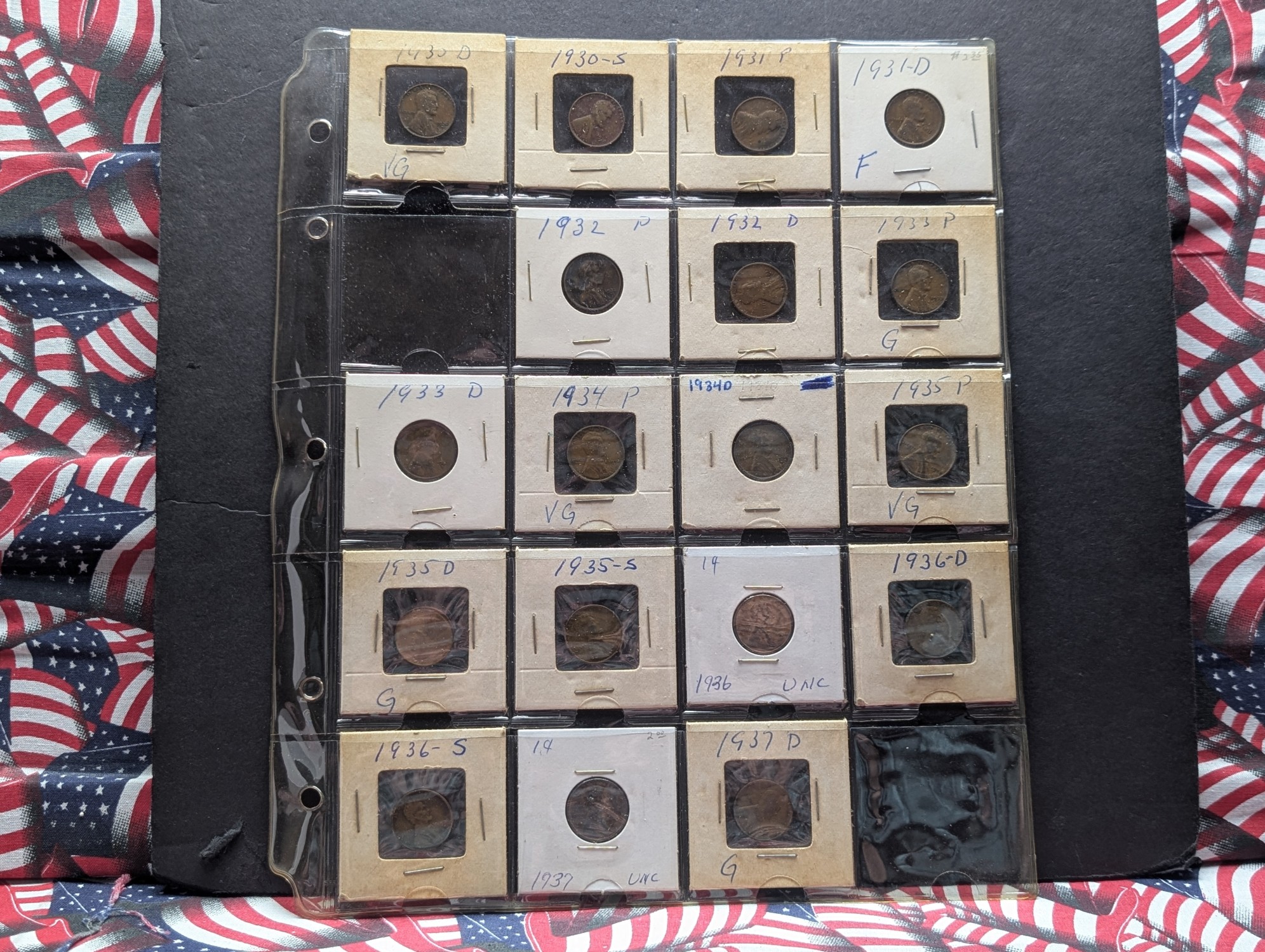 (259) 1909-1988 Lincoln Cent Collection in Collector's Binder - Includes BETTER DATES!