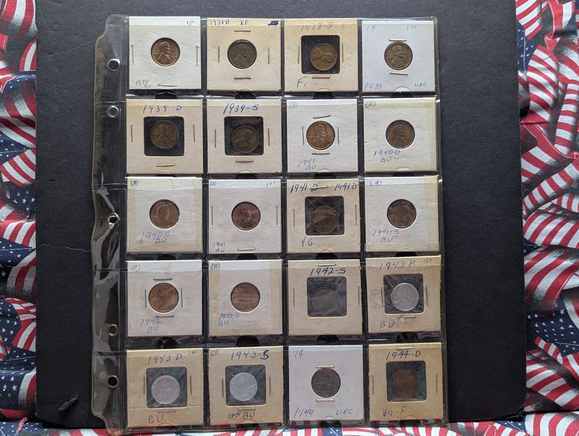(259) 1909-1988 Lincoln Cent Collection in Collector's Binder - Includes BETTER DATES!