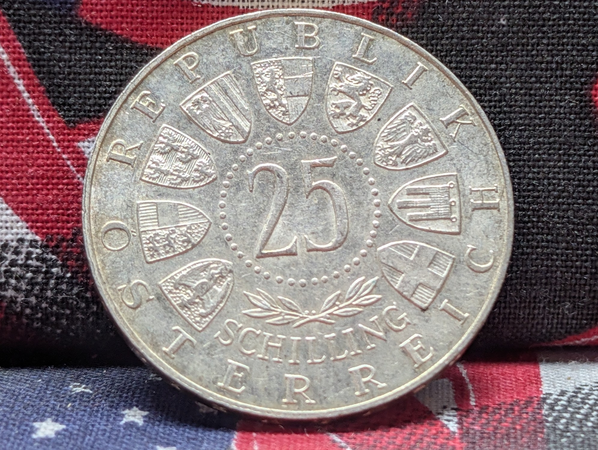 1962 Austria 25 80% Silver Schilling - 13g