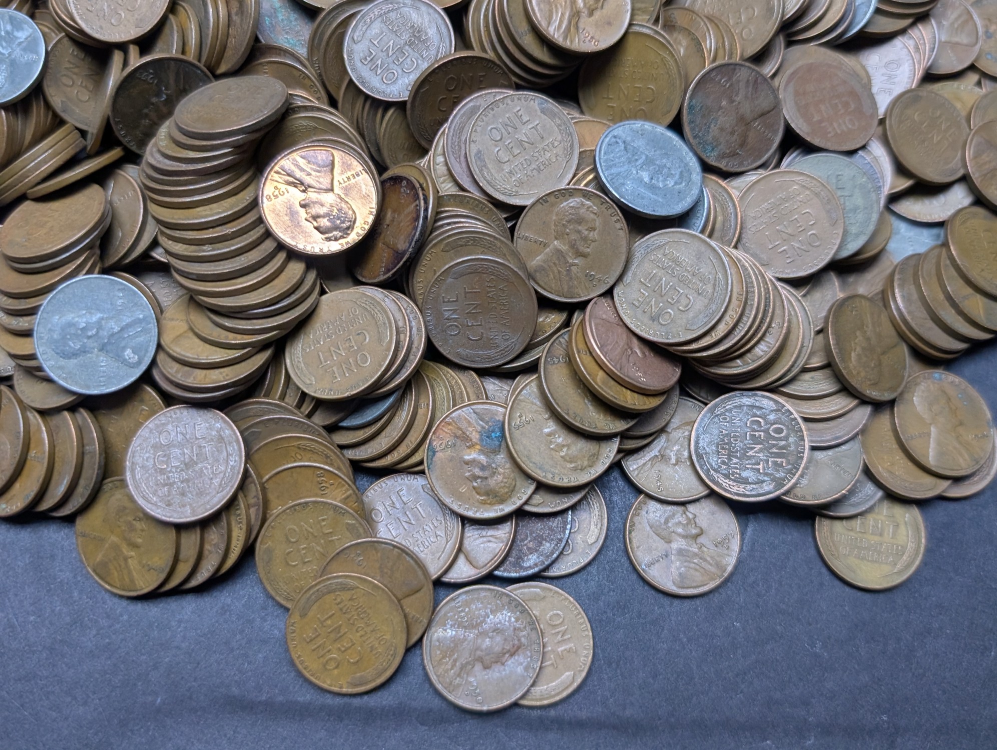 (1,000) Various Dated Lincoln Wheat Cents