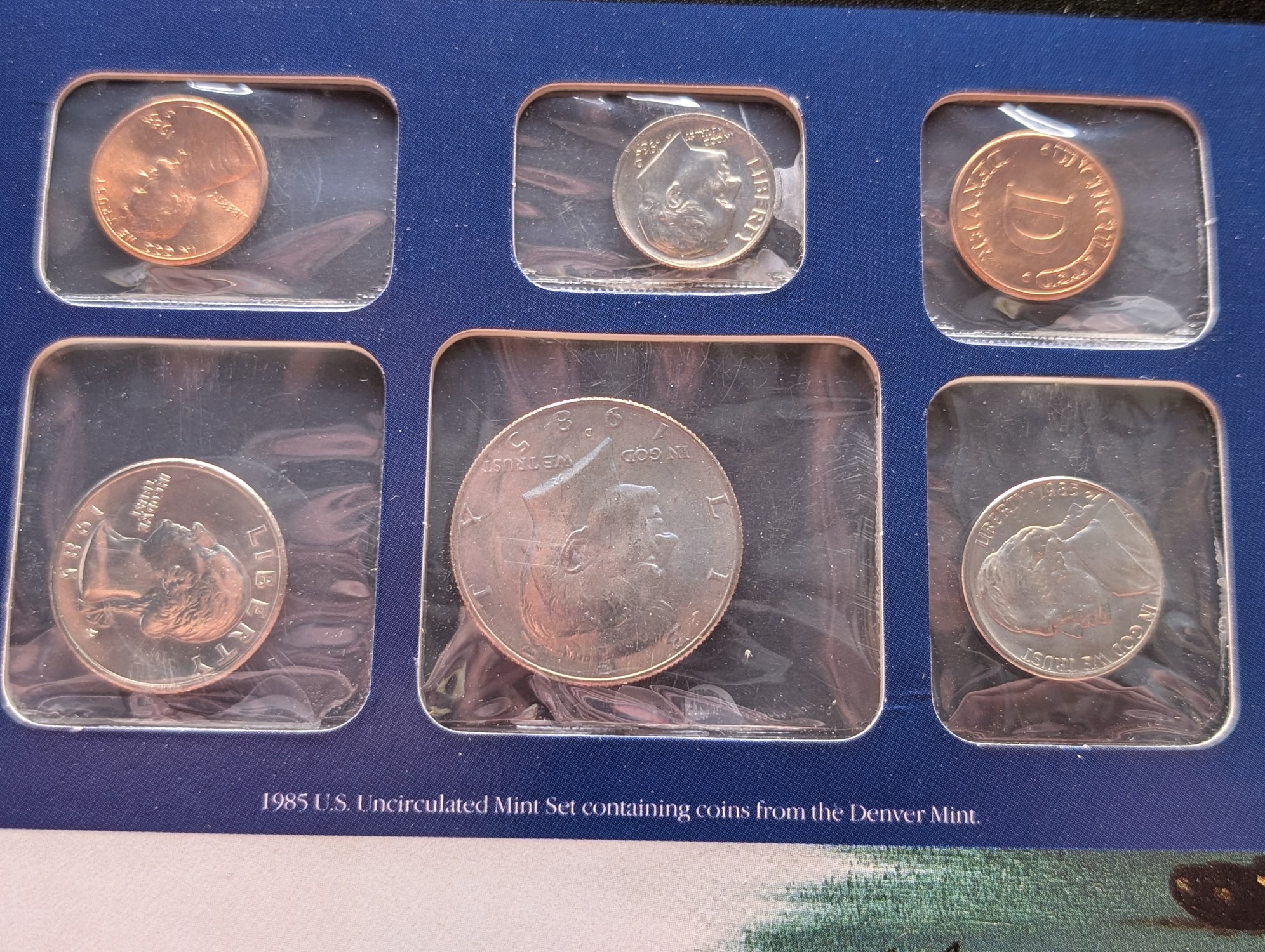 1985 P&D U.S. Mint Uncirculated Set w/ Historic Stamps