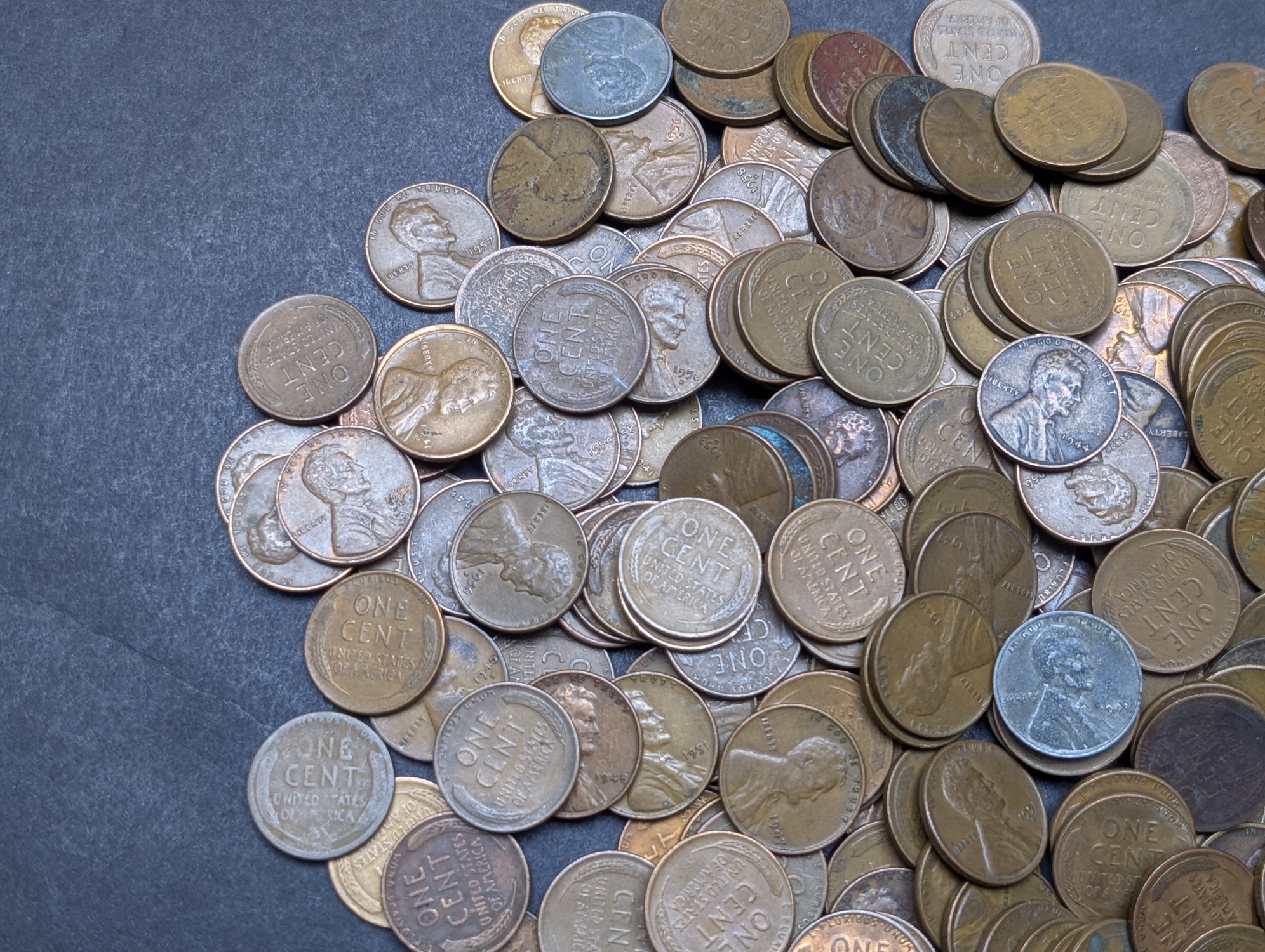 (250) Assorted Lincoln Wheat Cents