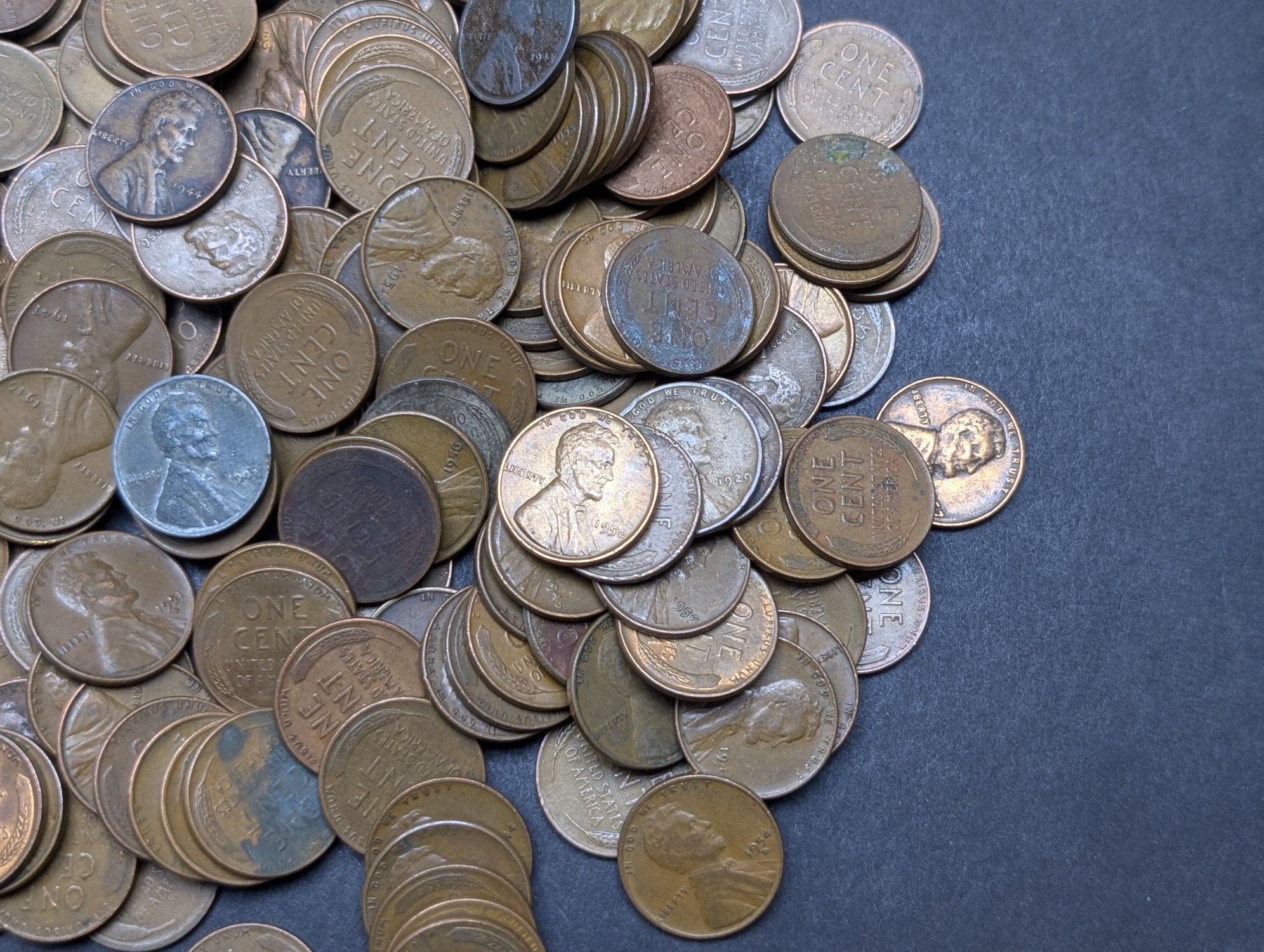 (250) Assorted Lincoln Wheat Cents