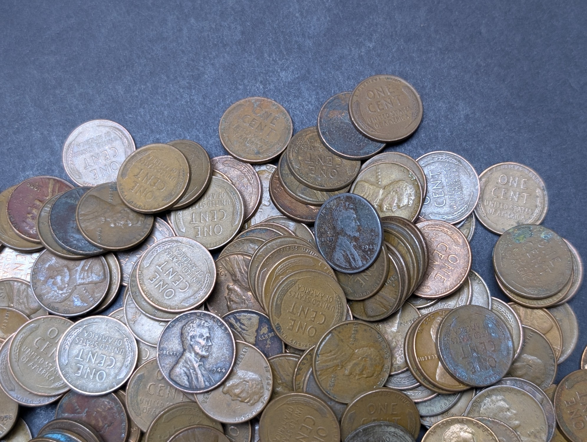 (250) Assorted Lincoln Wheat Cents
