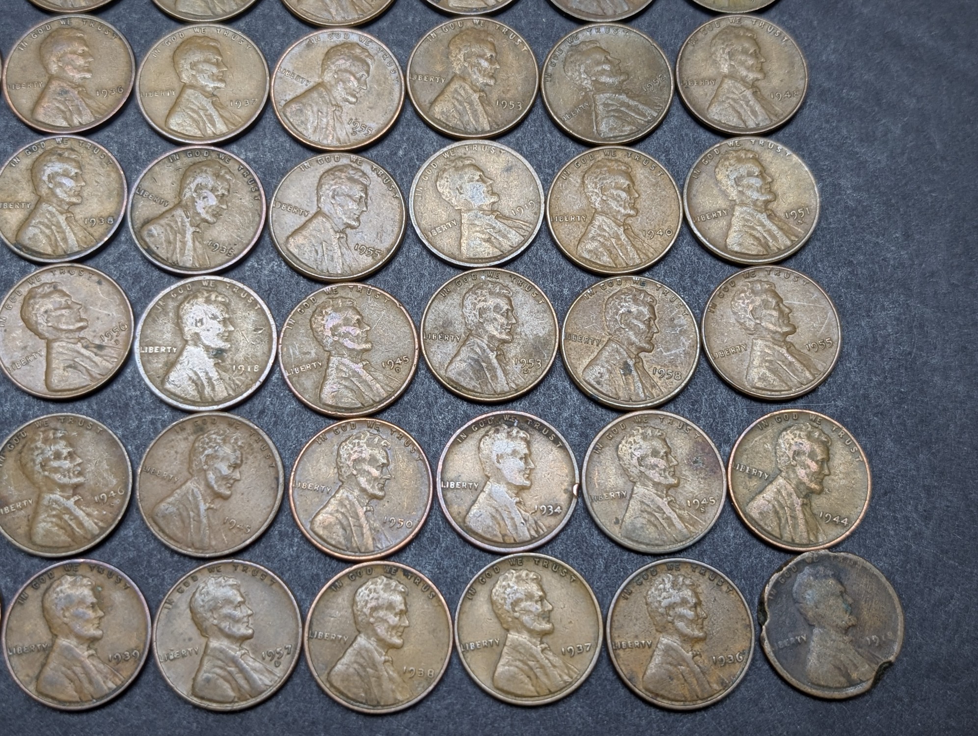 (100) Assorted Lincoln Wheat Cents, Mixed Dates and P-D-S Mint Marks