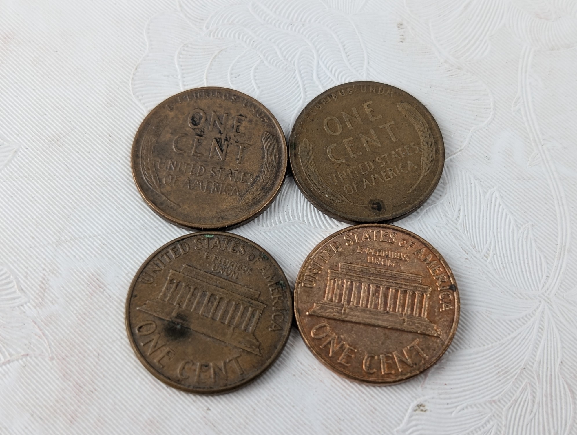 Partial 1909-1976 Lincoln Cent Collection in 7 Whitman Albums - Includes BETTER DATES! & Lots of UNC Condition Coins - 450+ Coins Total!!
