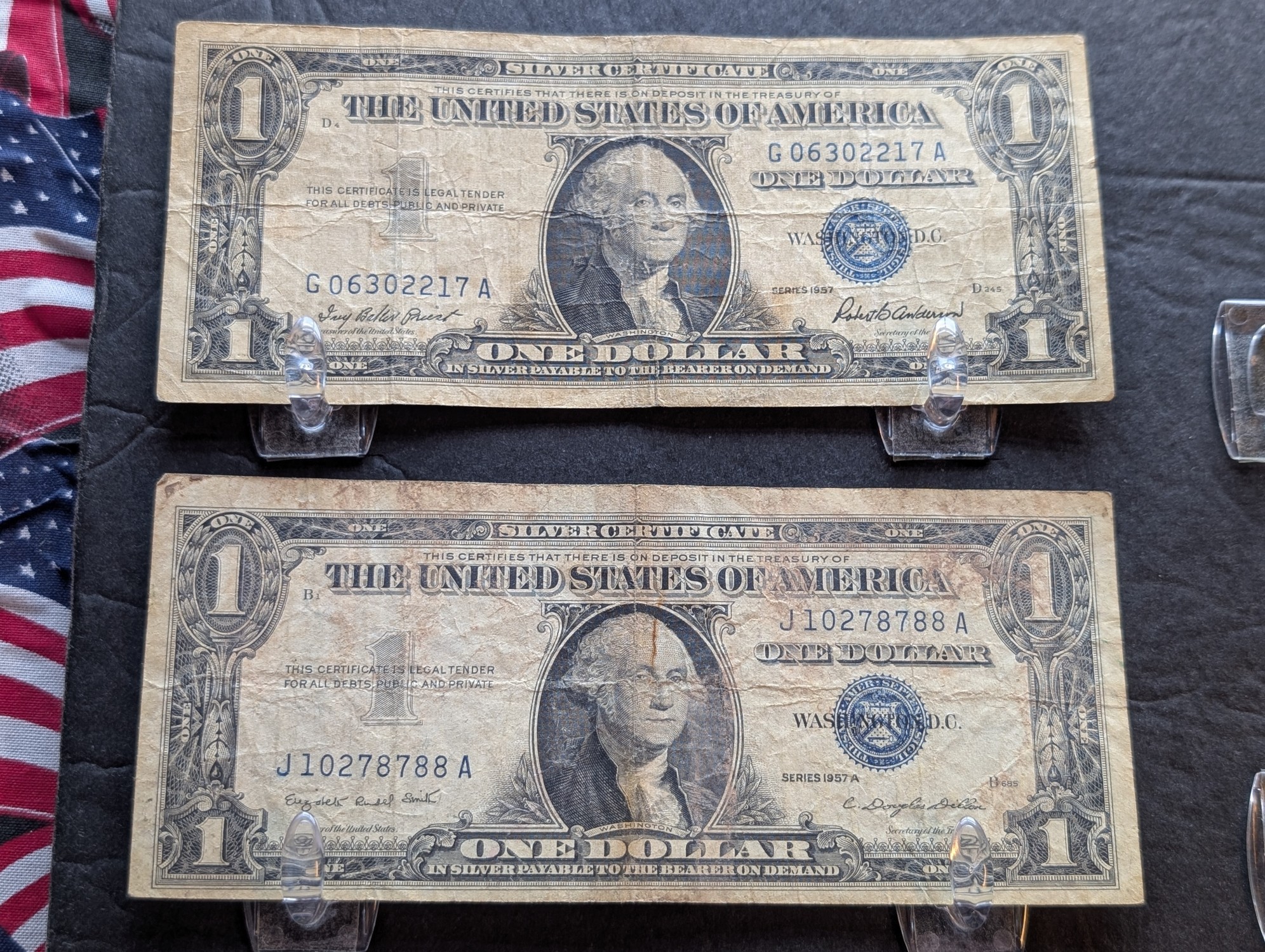 (10) 1935 & 1957 Series $1 Silver Certificates - Including (3) Star Notes