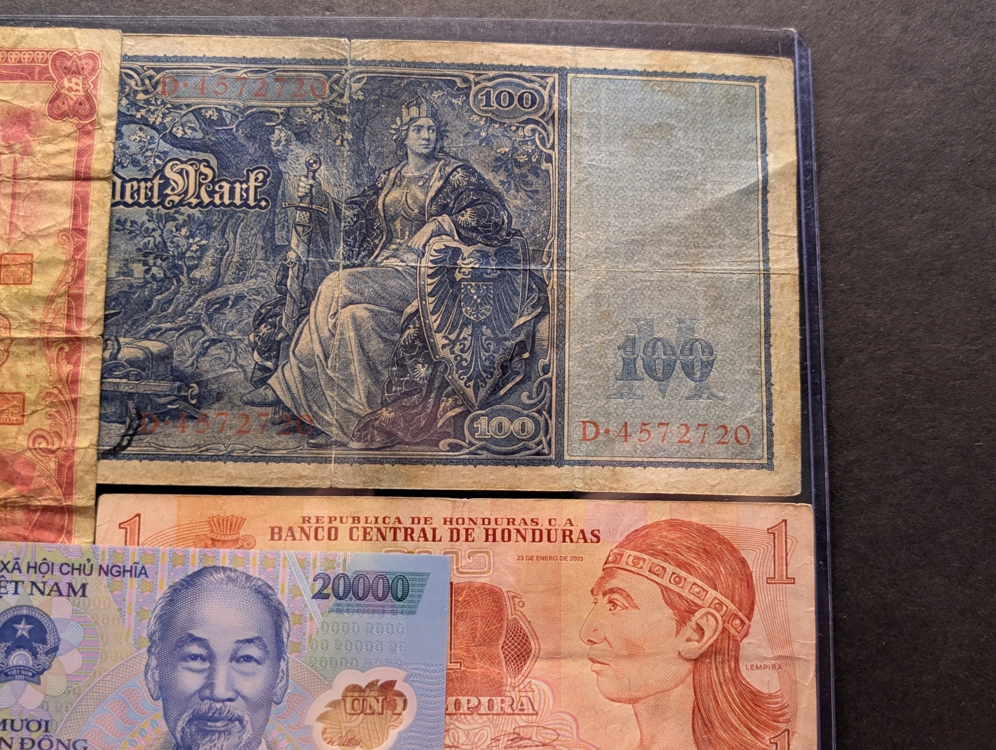(8) Assorted World Currency Notes in Display