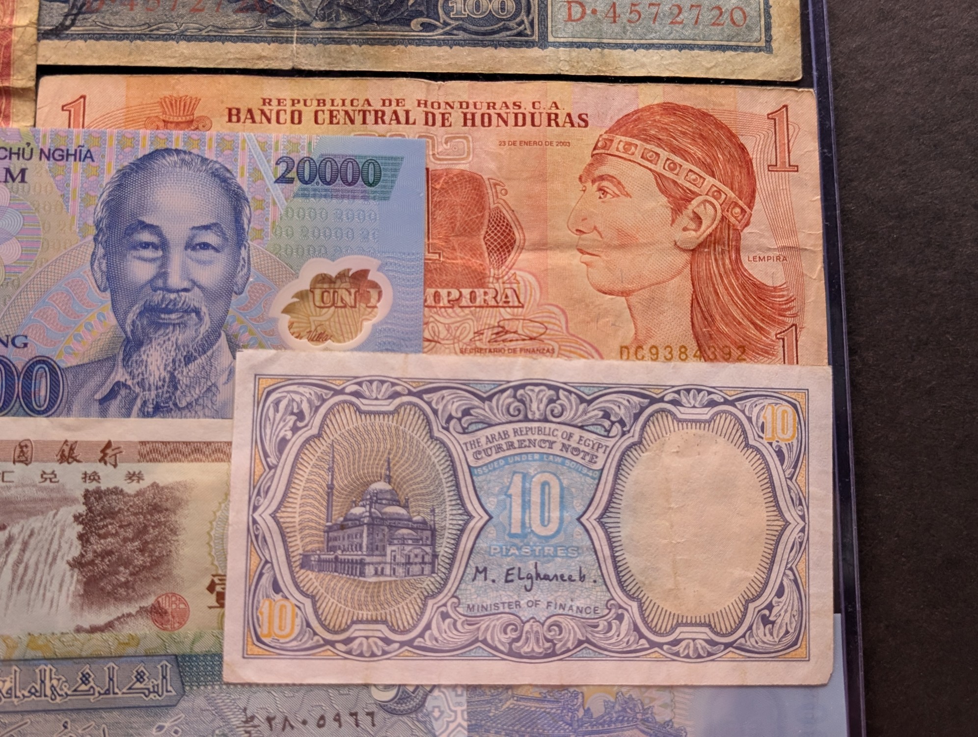 (8) Assorted World Currency Notes in Display