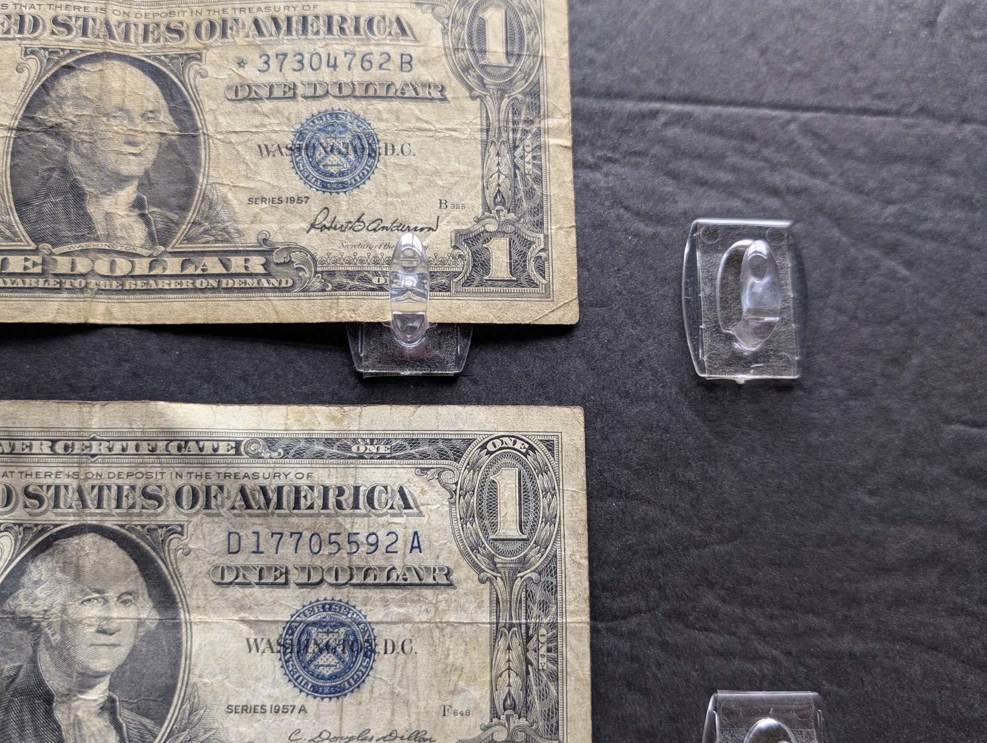 (10) 1935 & 1957 Series $1 Silver Certificates - Including Star Note