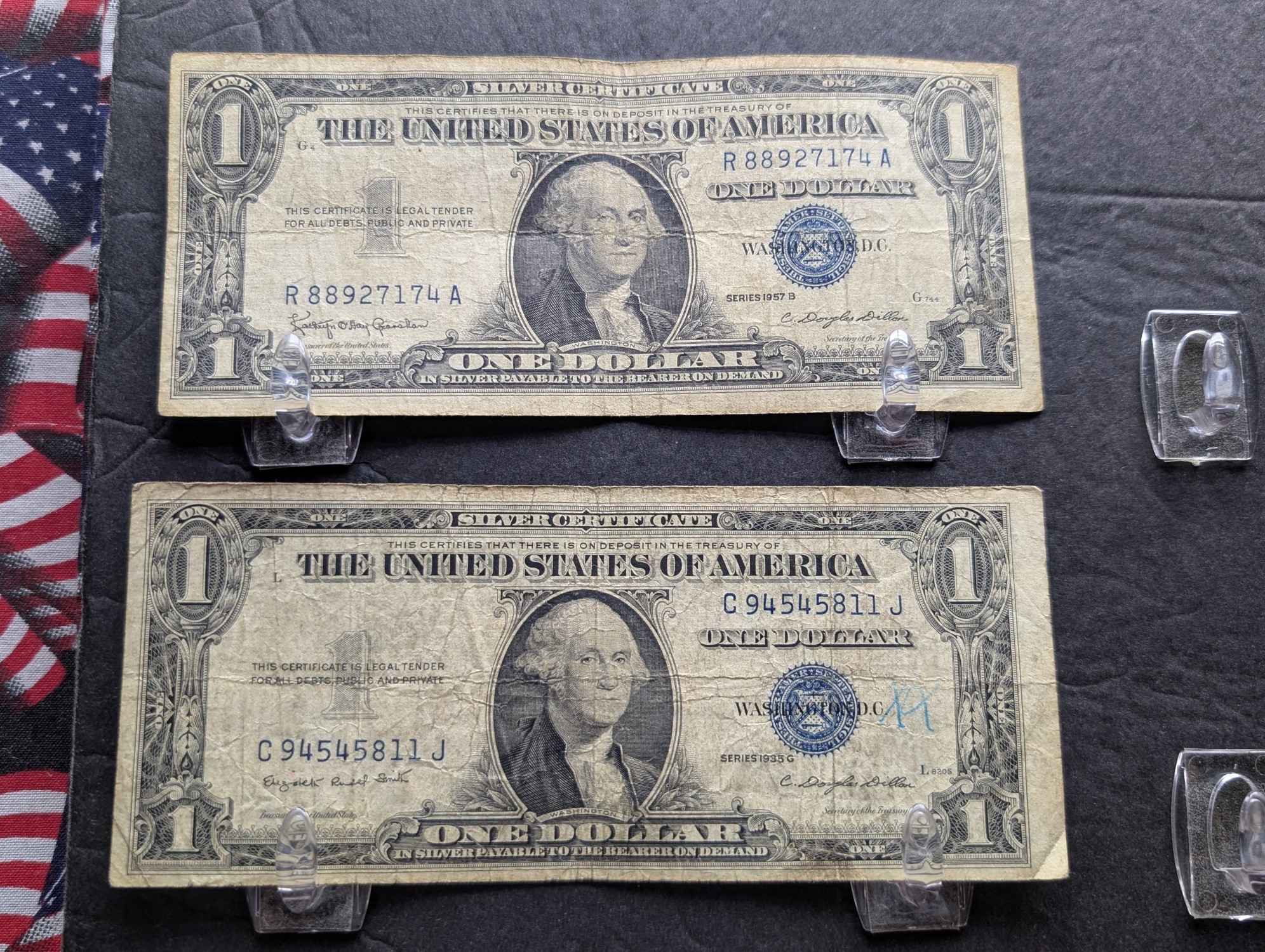 (10) 1935 & 1957 Series $1 Silver Certificates - Including Star Note