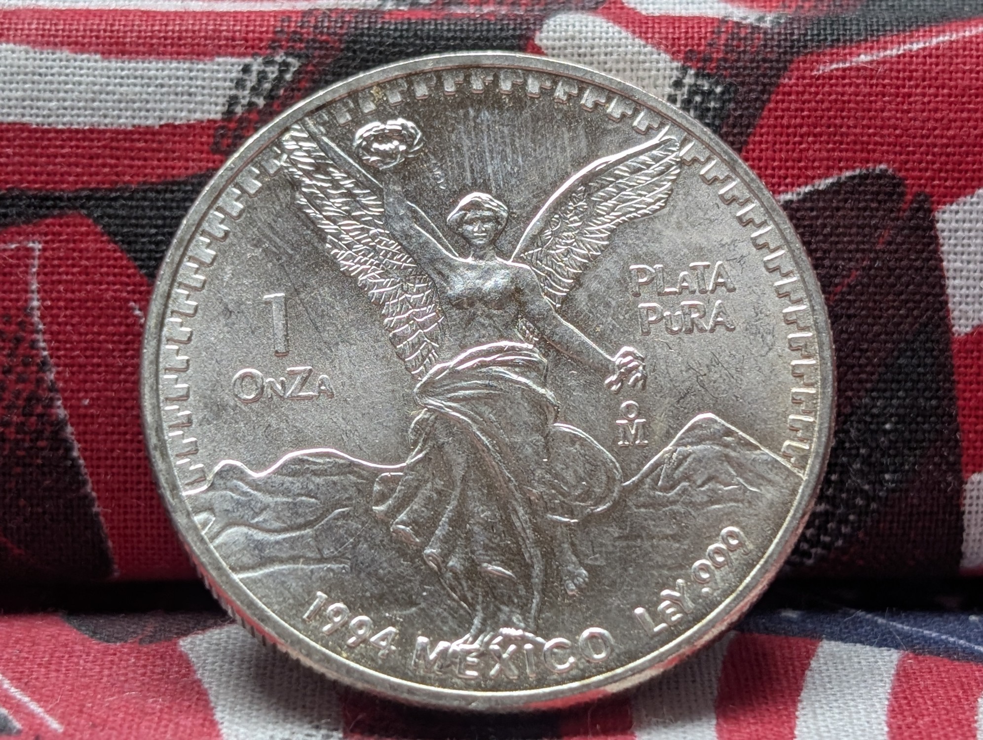 1 oz. .999 FINE SILVER 1994 Mexico 1 Onza Libertad Round