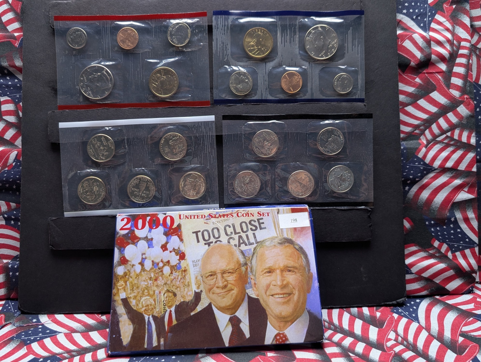 2000 P&D U.S. Mint Set W/ State Quarters in Display