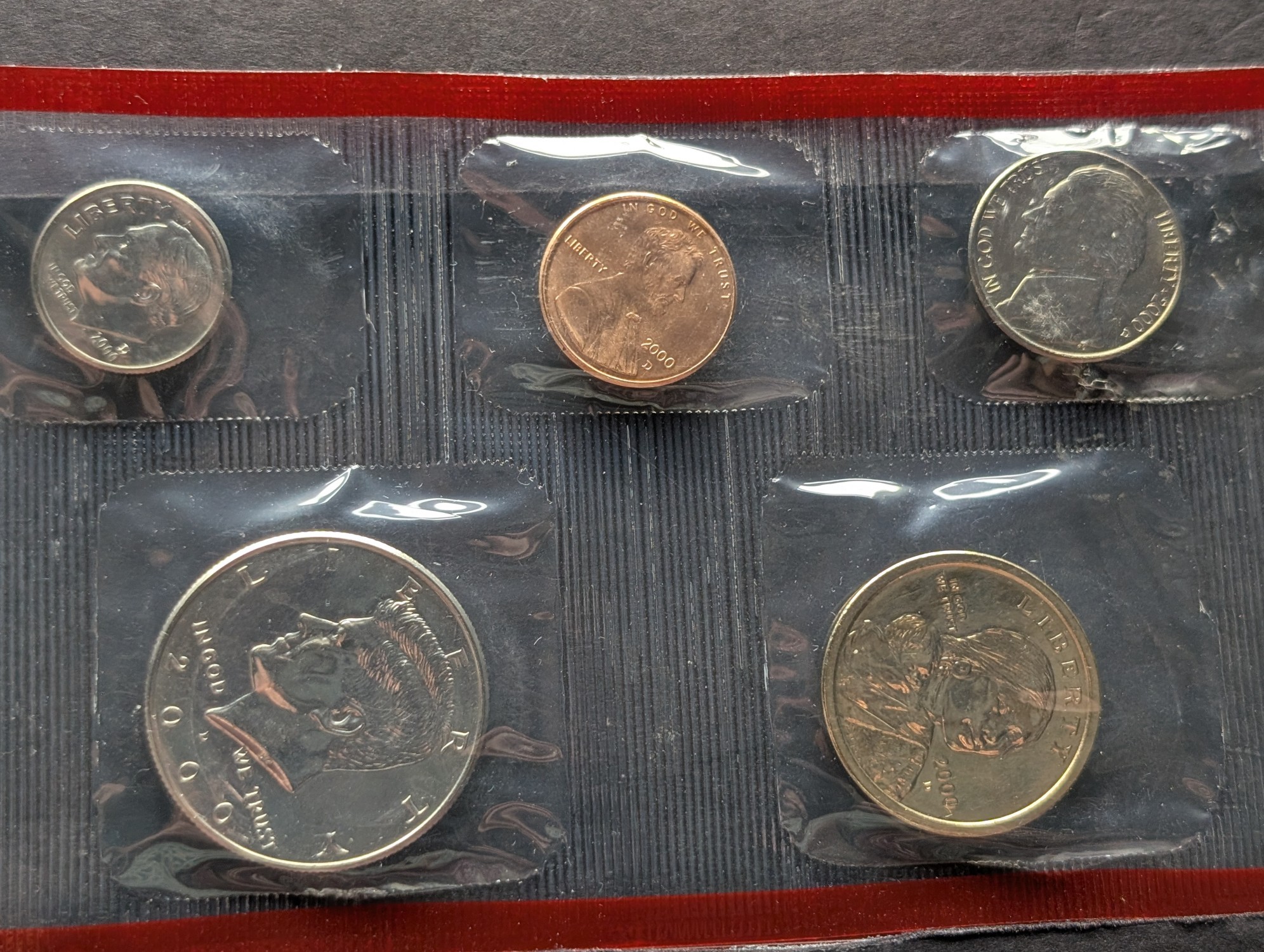 2000 P&D U.S. Mint Set W/ State Quarters in Display