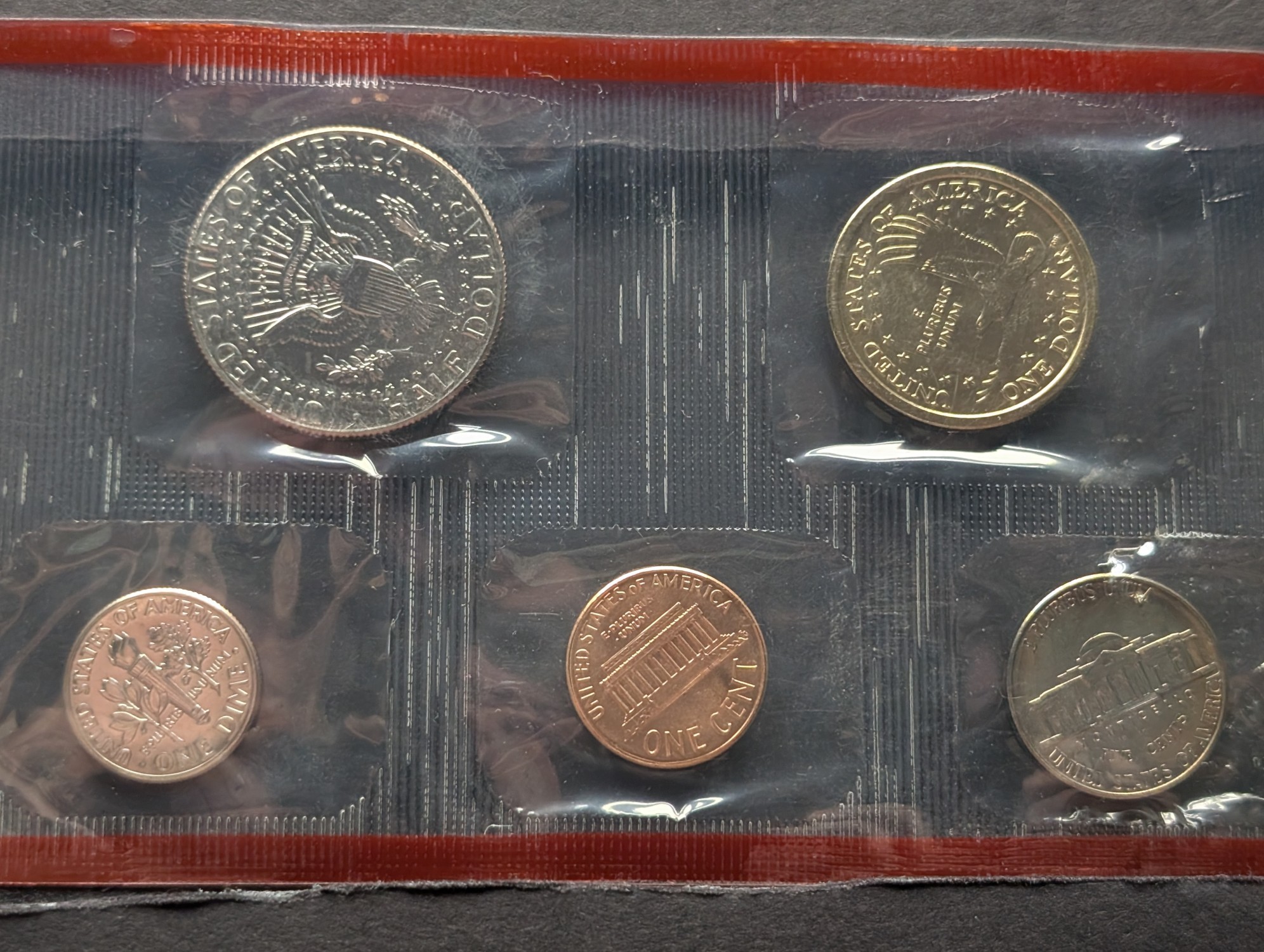 2000 P&D U.S. Mint Set W/ State Quarters in Display