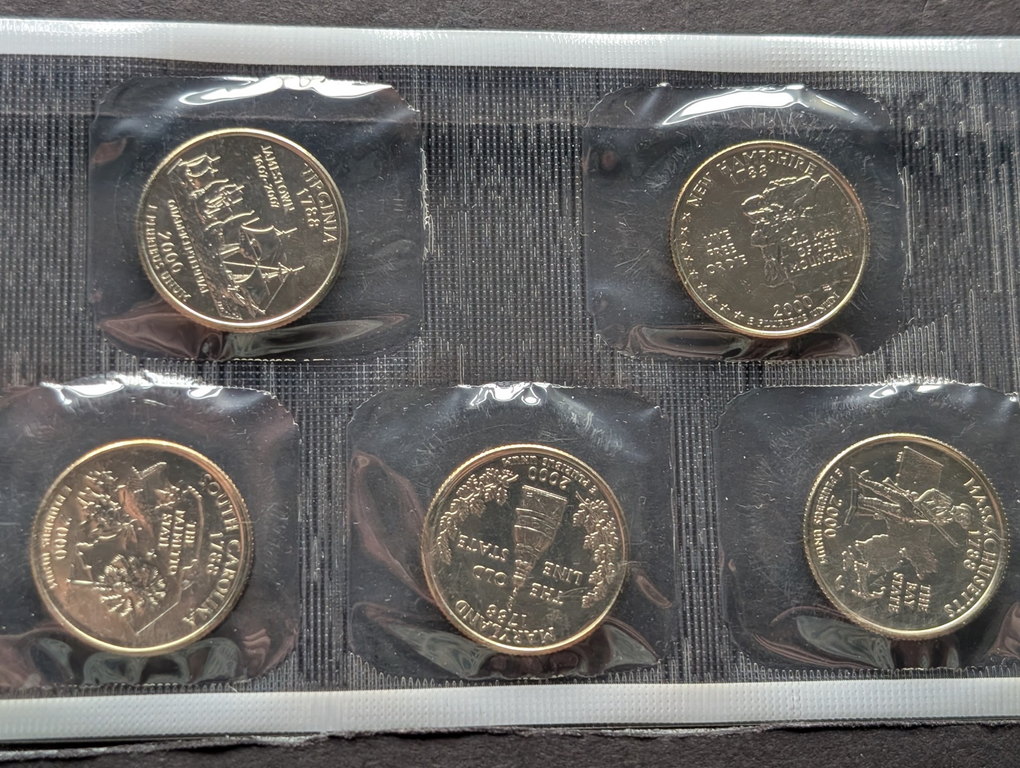 2000 P&D U.S. Mint Set W/ State Quarters in Display