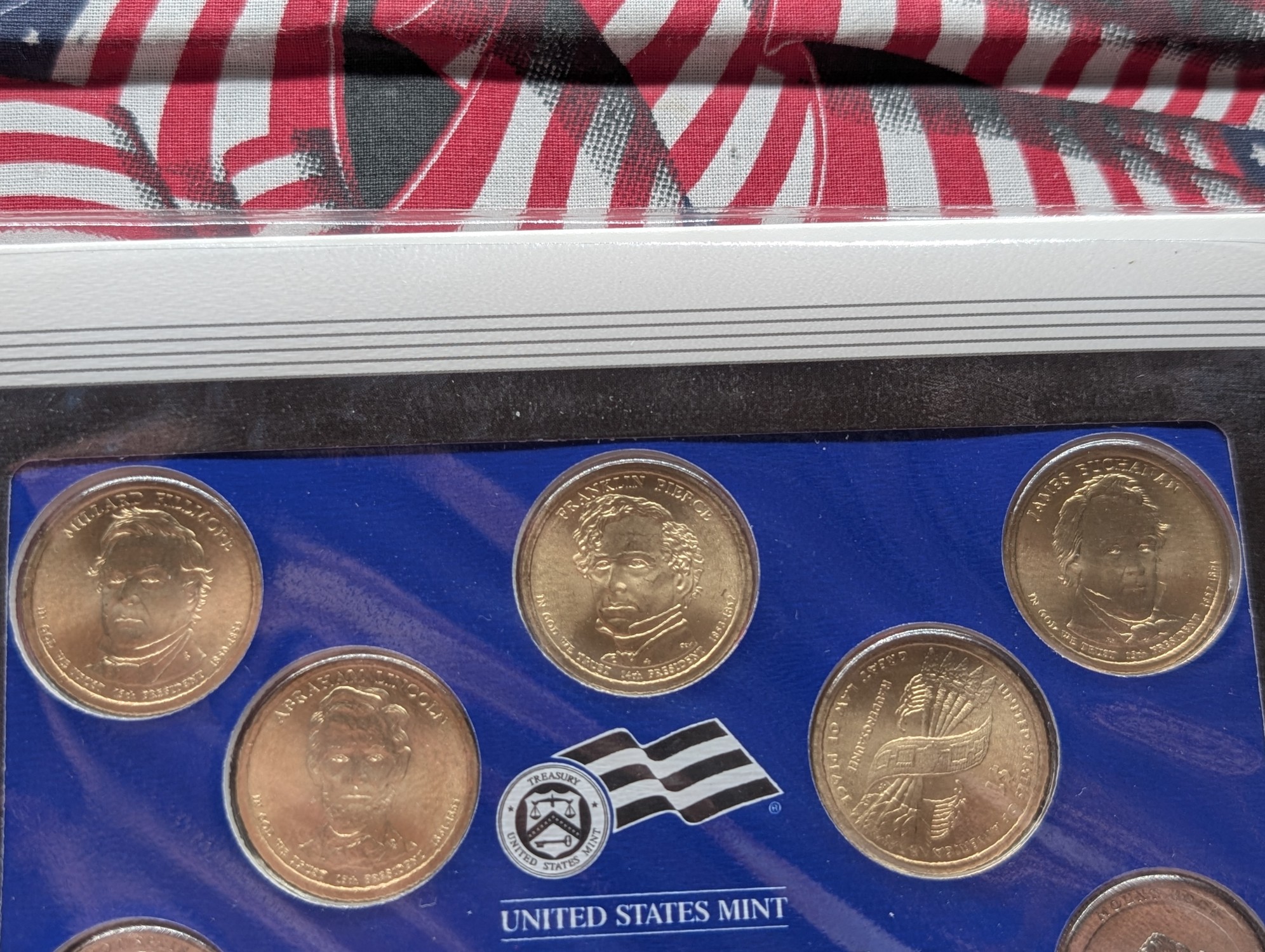 2010-P Only U.S. Uncirculated Mint Set With Stamps
