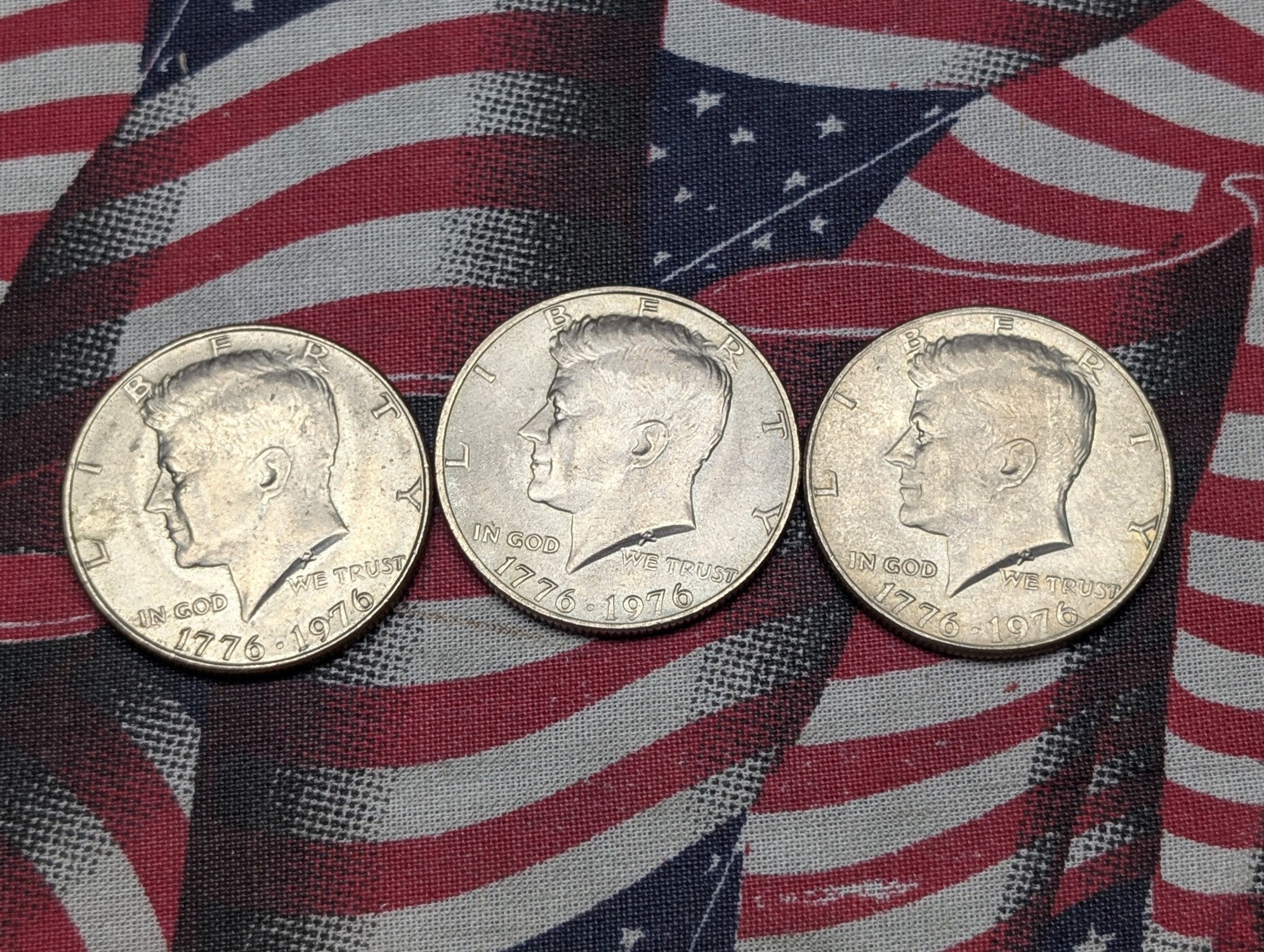 (5) 1976 Bicentennial Kennedy Half Dollars