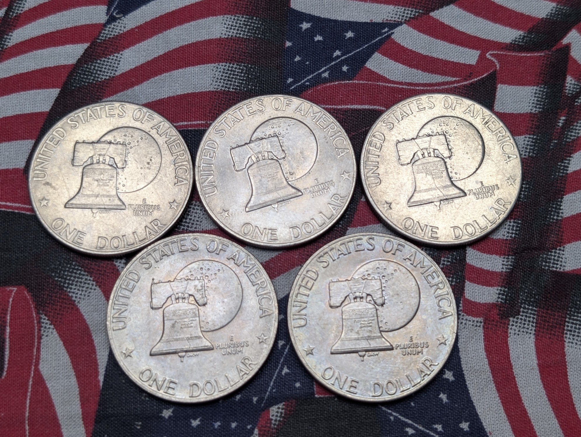 (5) 1976 Bicentennial Eisenhower Dollars
