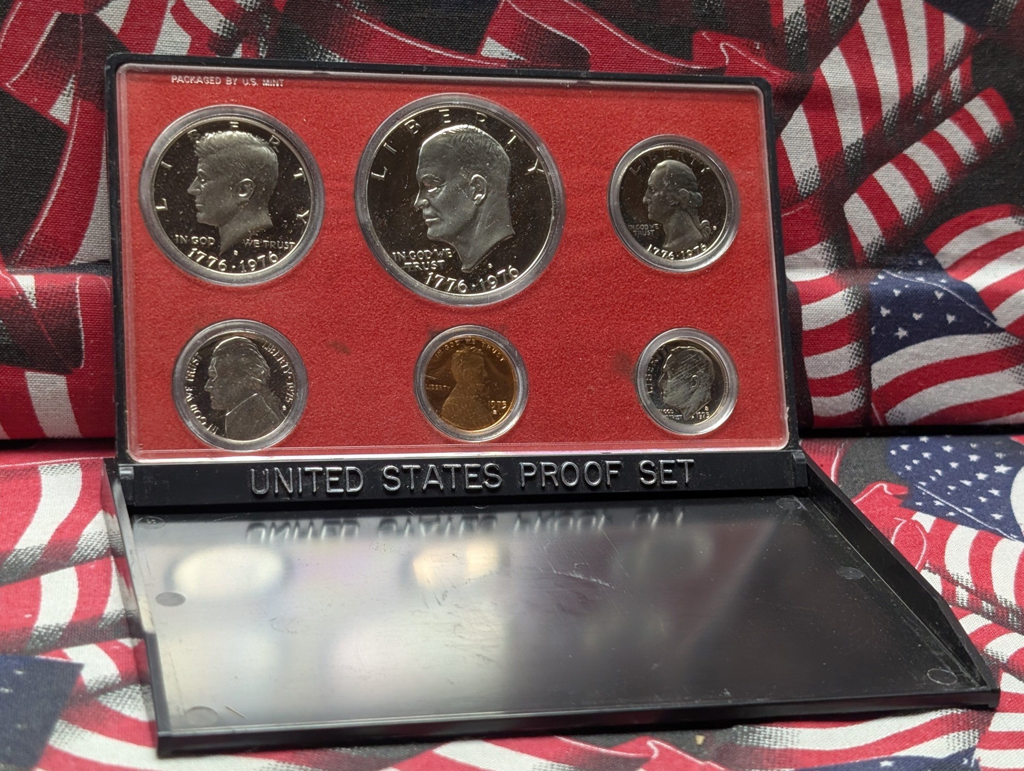 1975-S U.S. Proof Set, Top Row Coins are 1976, No Box or COA
