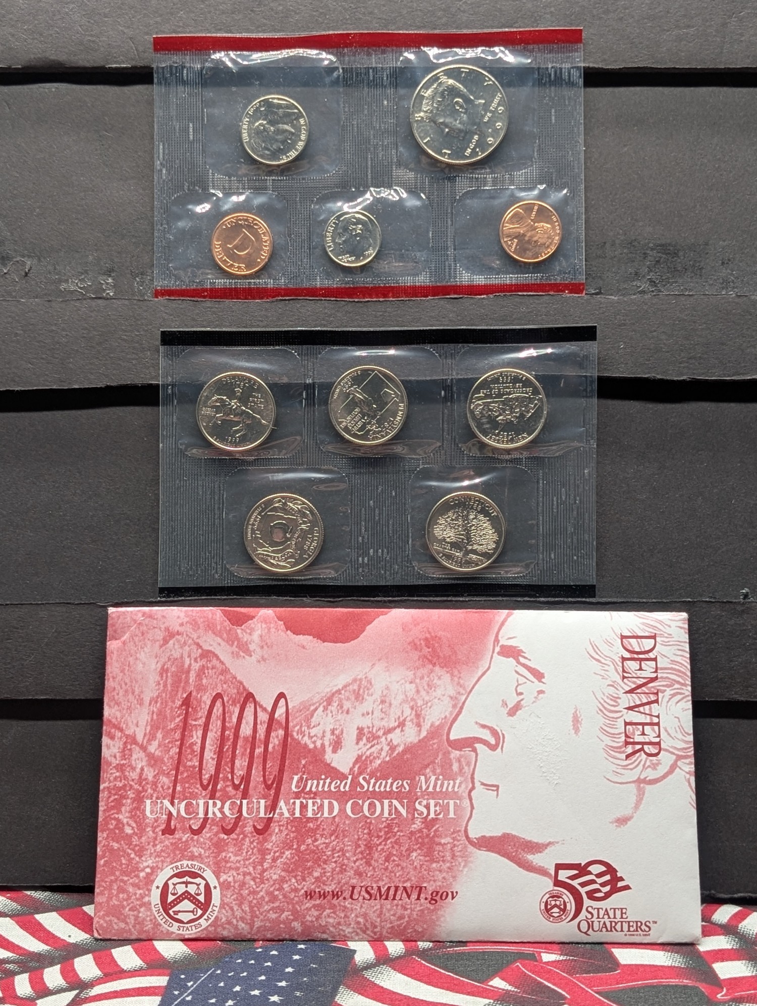 1999-D Only U.S. Mint Uncirculated Coin Set with State Quarters In OGP