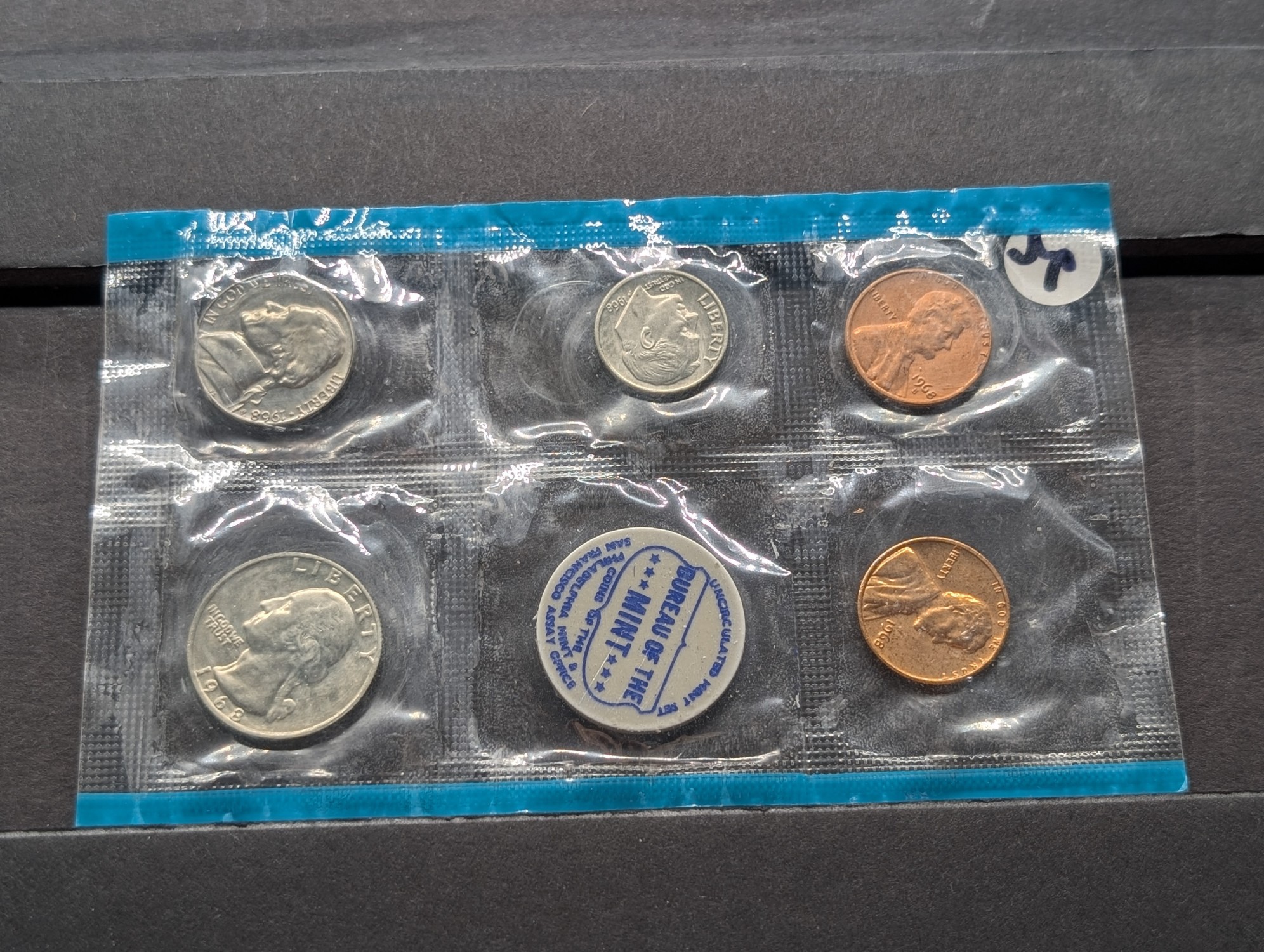 1968-P Only U.S. Uncirculated Mint Set, No Envelope - Includes "S" Mint Mark Cent