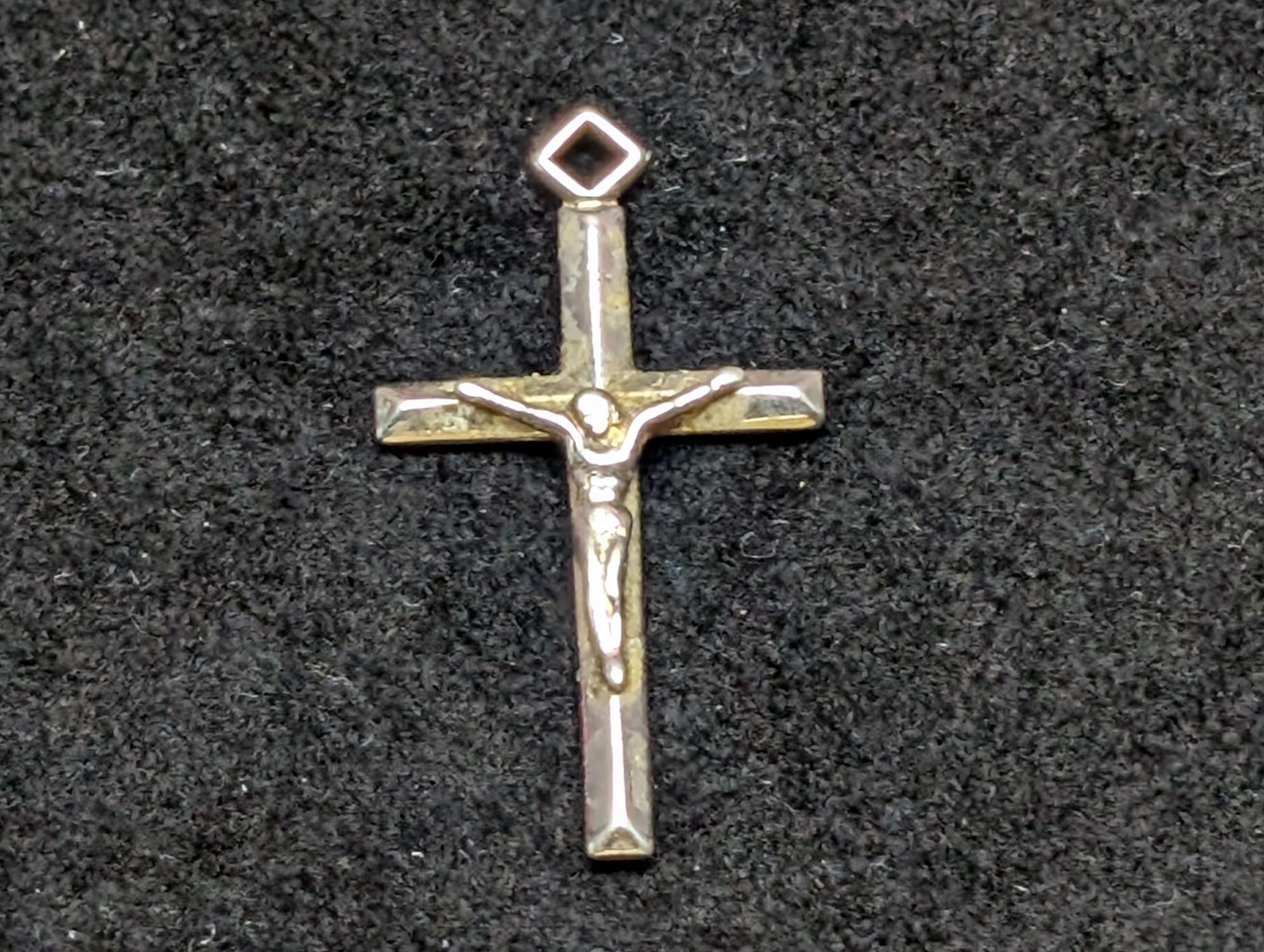 Sterling Crucifix Pendant, 1.3 Grams .925 Silver