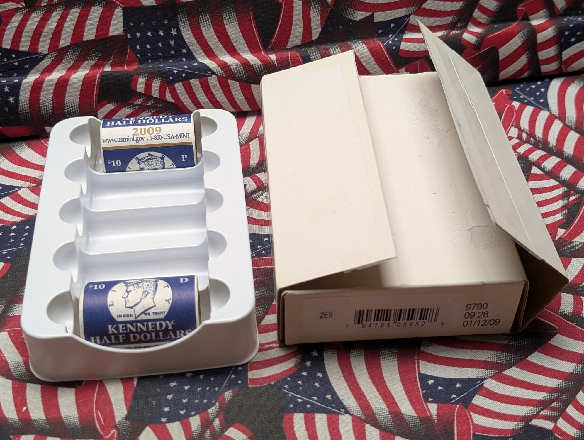 2009-P&D Kennedy Half Dollar Rolls, 40 Coins